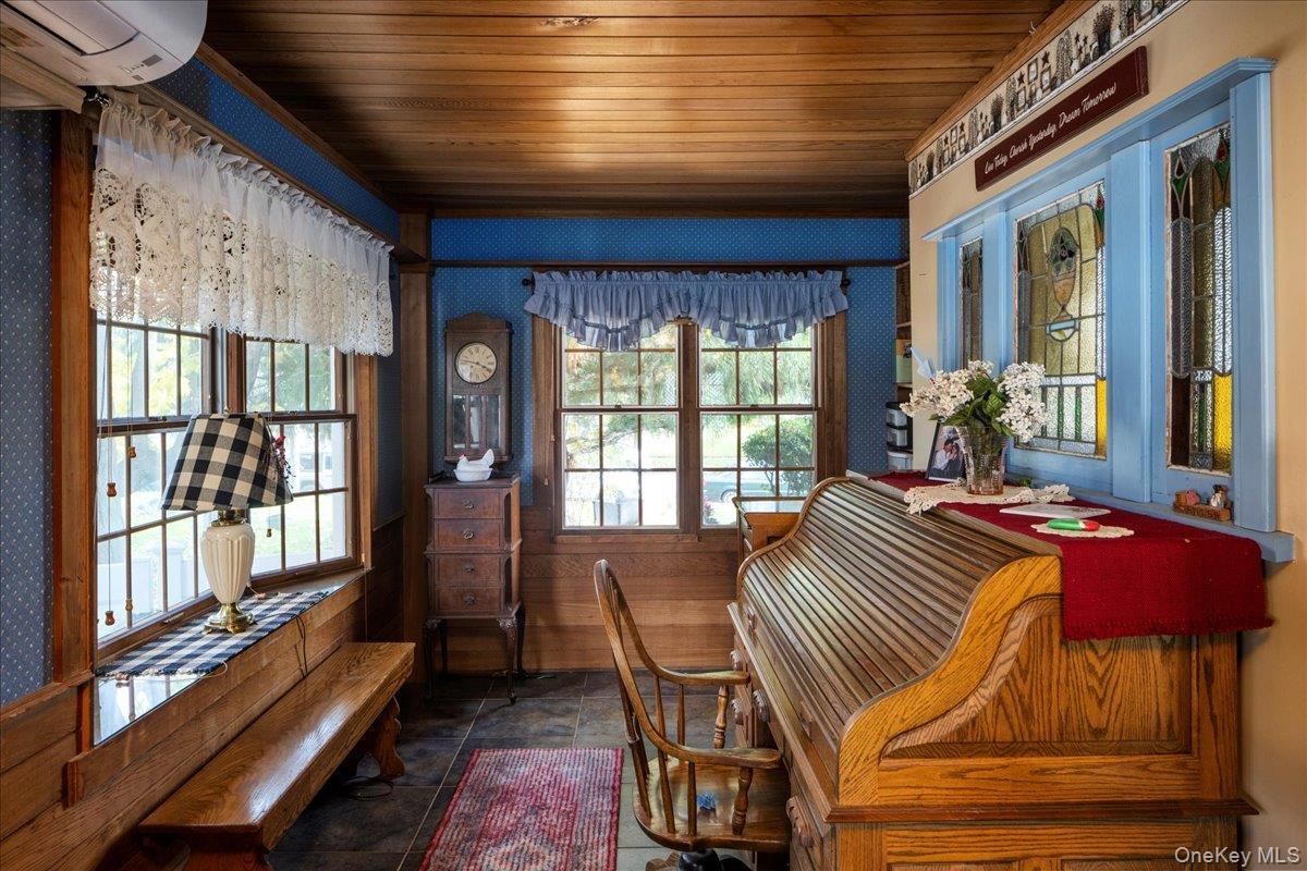 Single Family Mineola Nassau County, NY 11501, MLS-928924-23