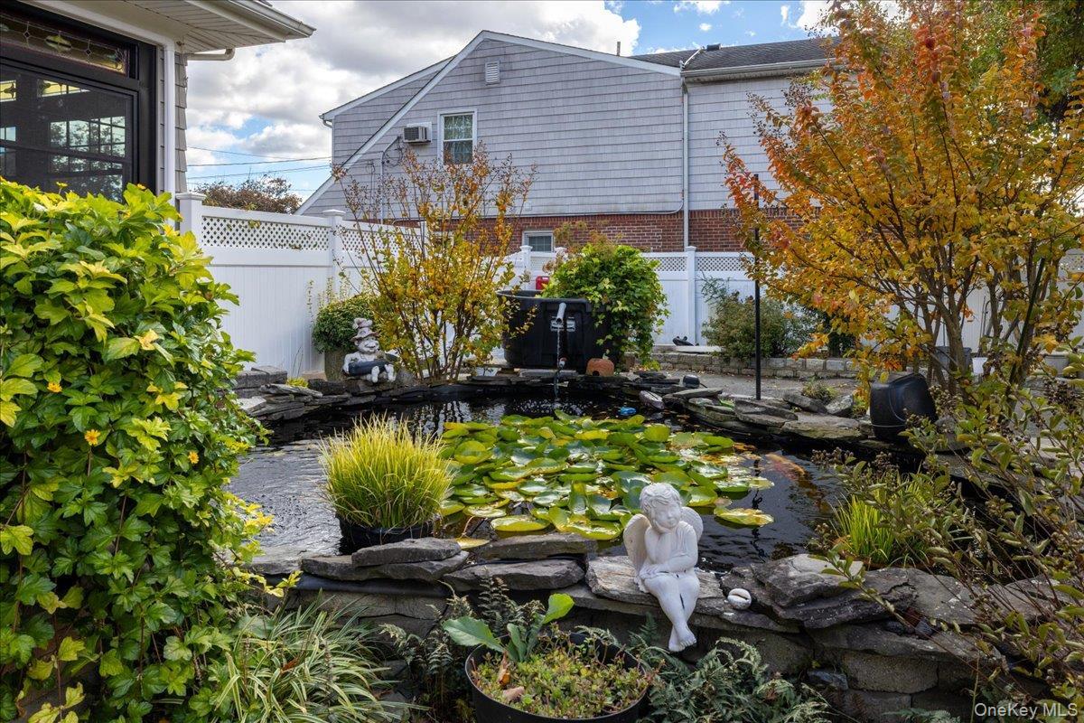 Single Family Mineola Nassau County, NY 11501, MLS-928924-32