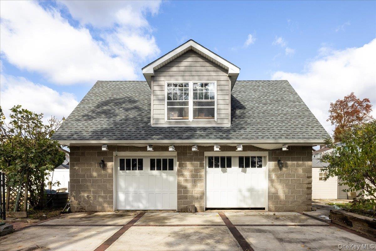 Single Family Mineola Nassau County, NY 11501, MLS-928924-37