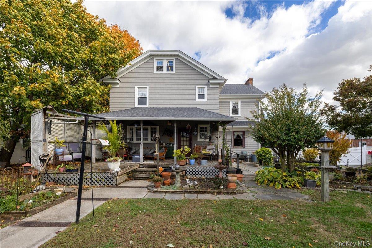 Single Family Mineola Nassau County, NY 11501, MLS-928924-39