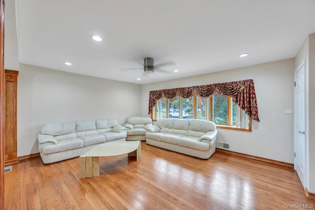 Single Family Andover  Nassau County, NY 11801, MLS-928928-10