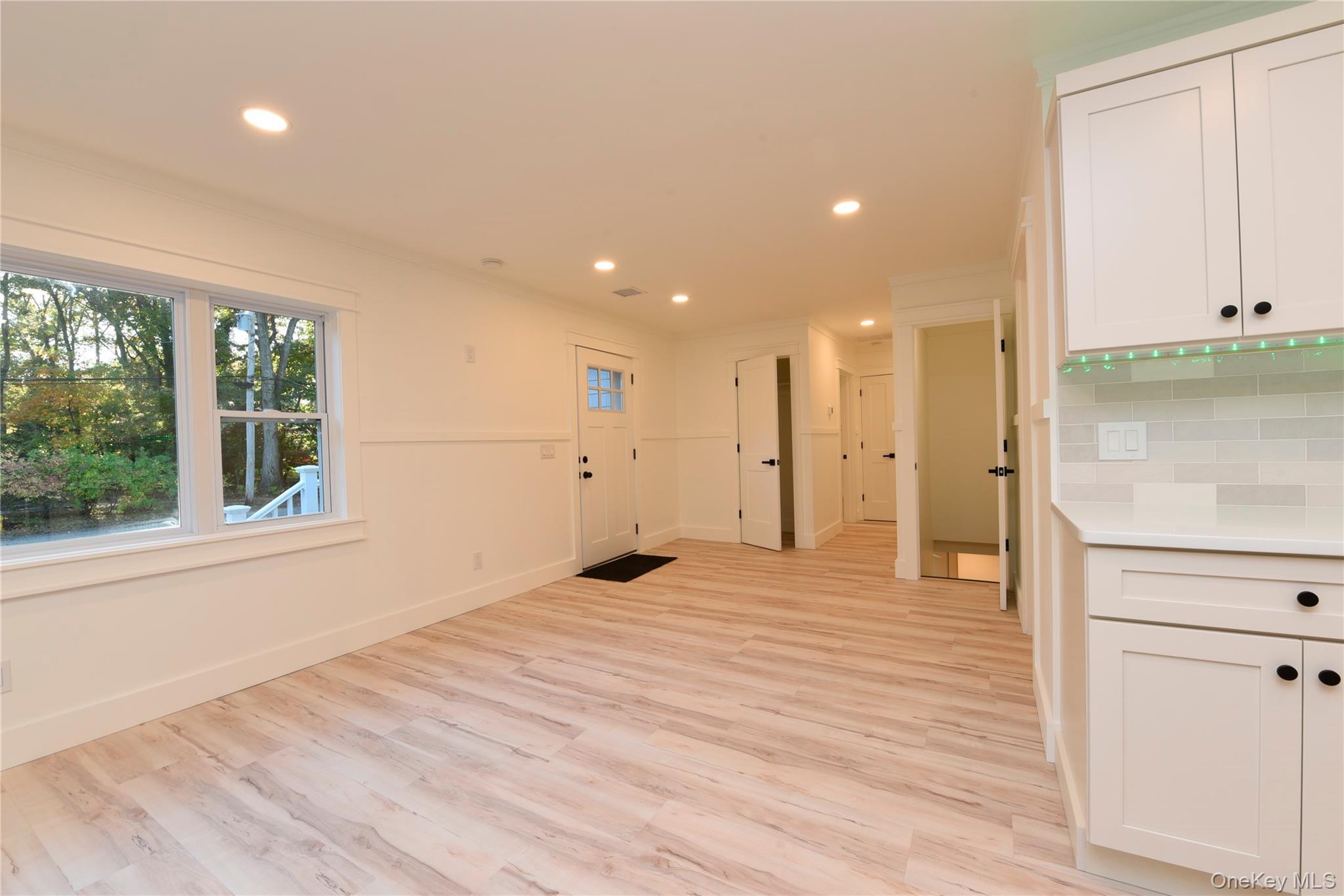 Single Family Pardam Knoll  Suffolk County, NY 11764, MLS-928930-2