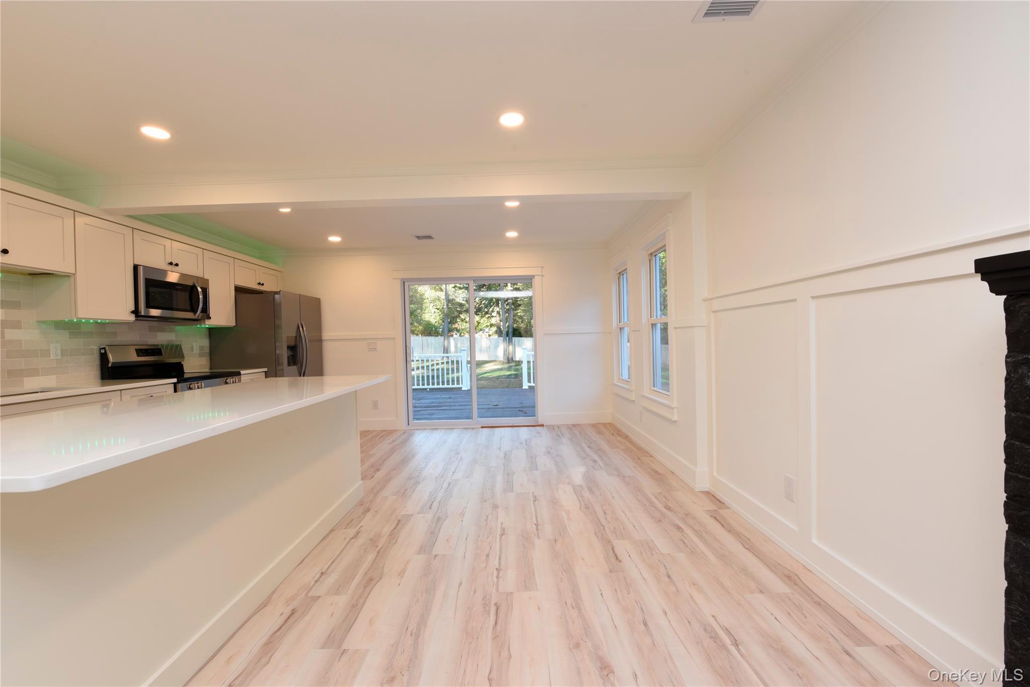 Single Family Pardam Knoll  Suffolk County, NY 11764, MLS-928930-4