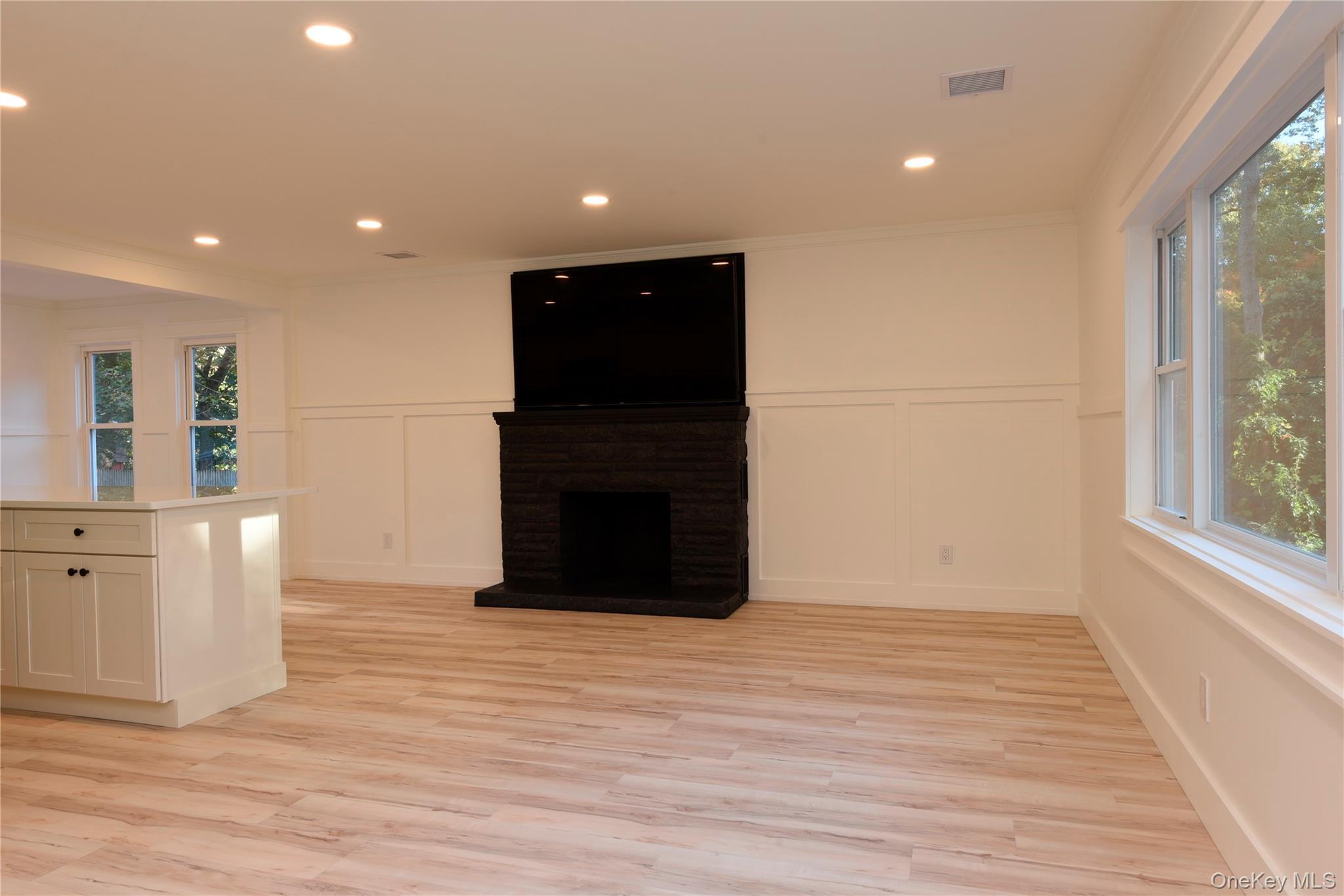 Single Family Pardam Knoll  Suffolk County, NY 11764, MLS-928930-5