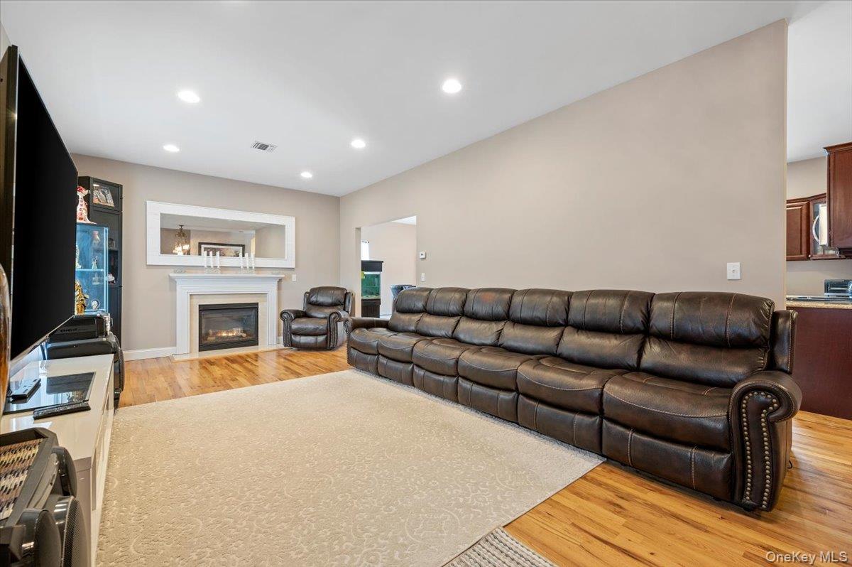 Single Family Margin Suffolk County, NY 11961, MLS-928934-2