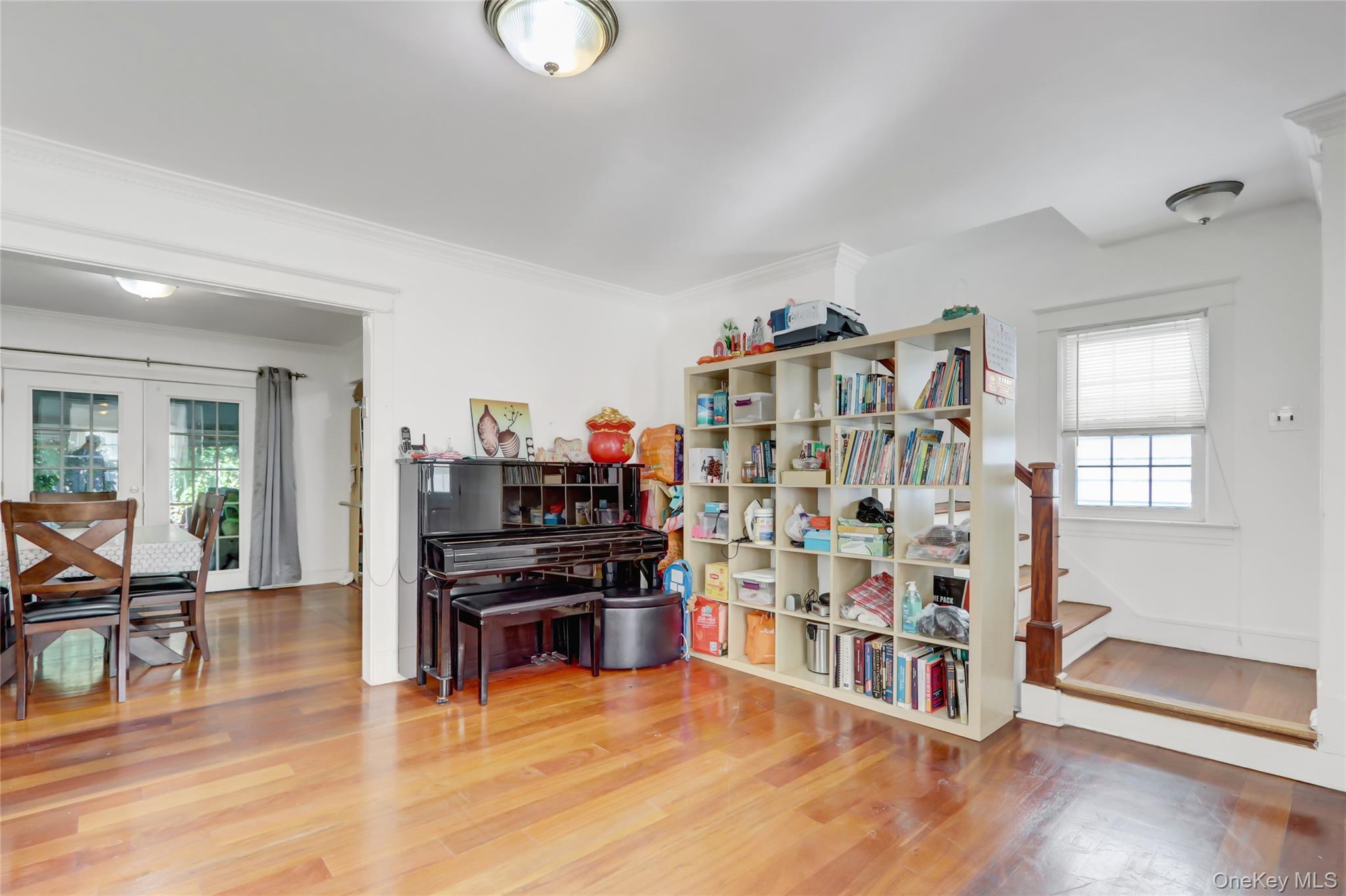 Single Family Walnut  Nassau County, NY 11021, MLS-928945-3