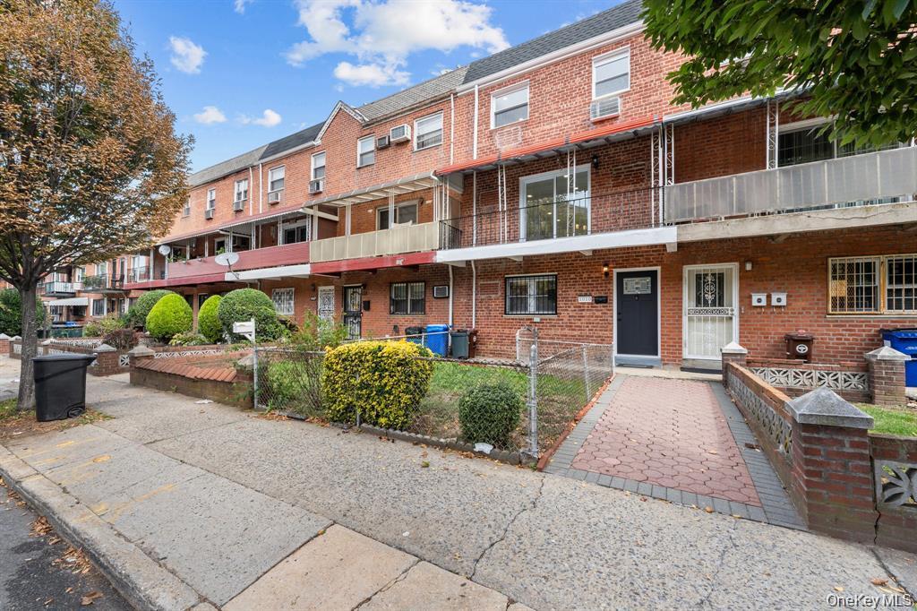 Single Family Van Siclen Brooklyn, NY 11207, MLS-928953-18