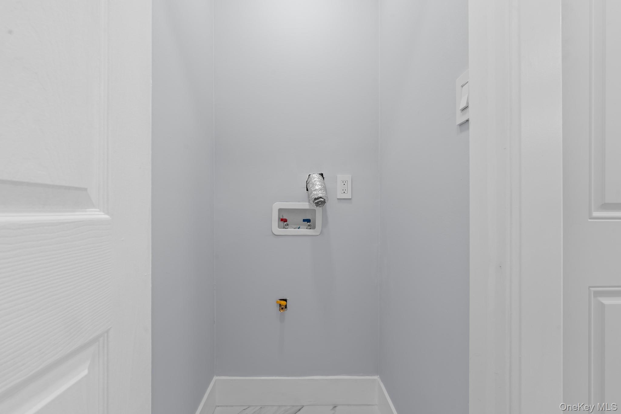 Single Family Van Siclen Brooklyn, NY 11207, MLS-928953-22