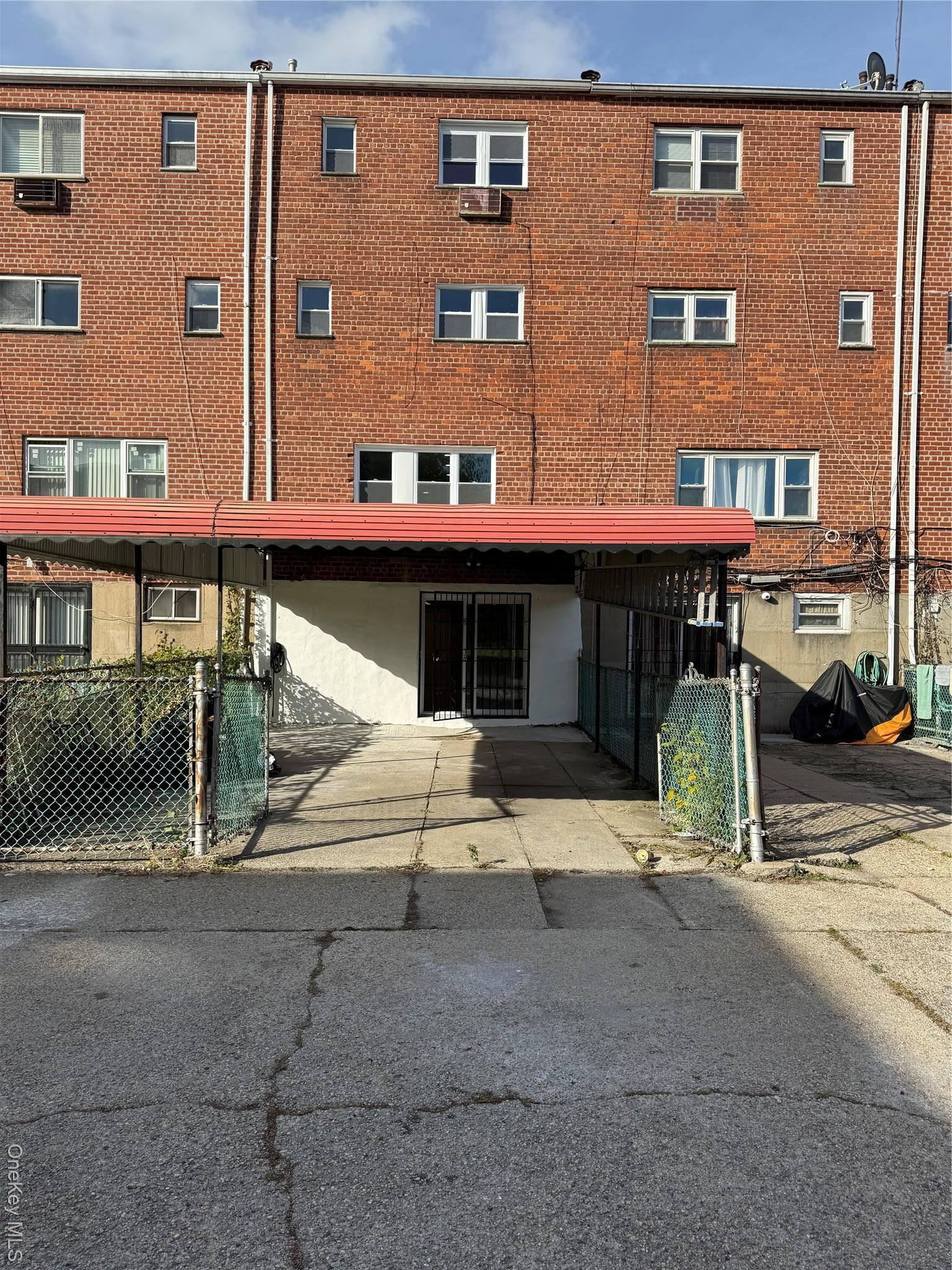 Single Family Van Siclen Brooklyn, NY 11207, MLS-928953-30