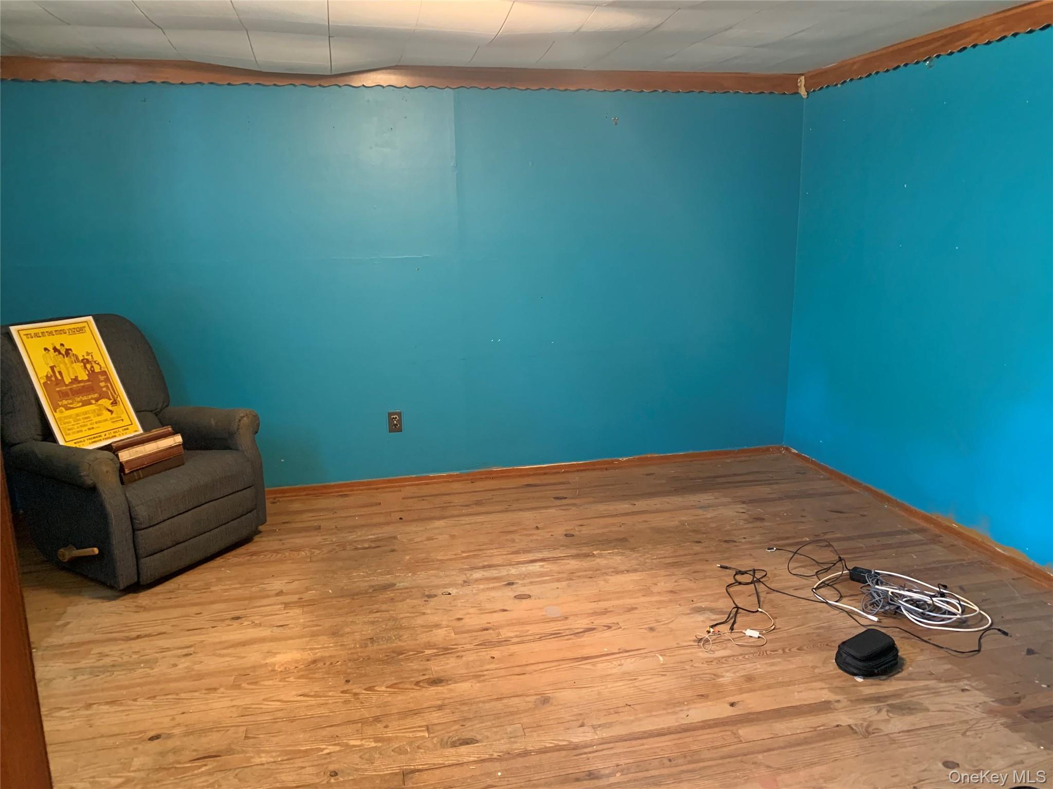 Single Family Eastwood  Suffolk County, NY 11729, MLS-928961-11