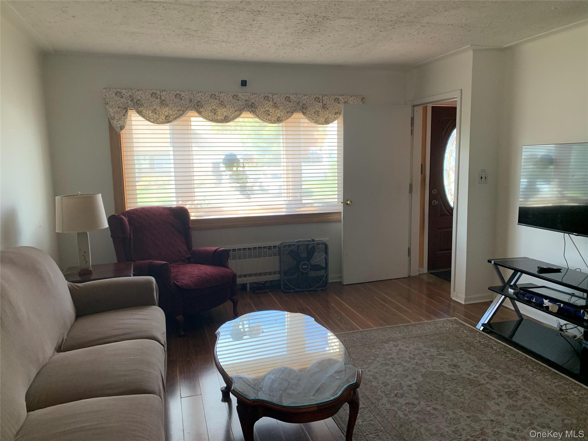 Single Family Eastwood  Suffolk County, NY 11729, MLS-928961-4