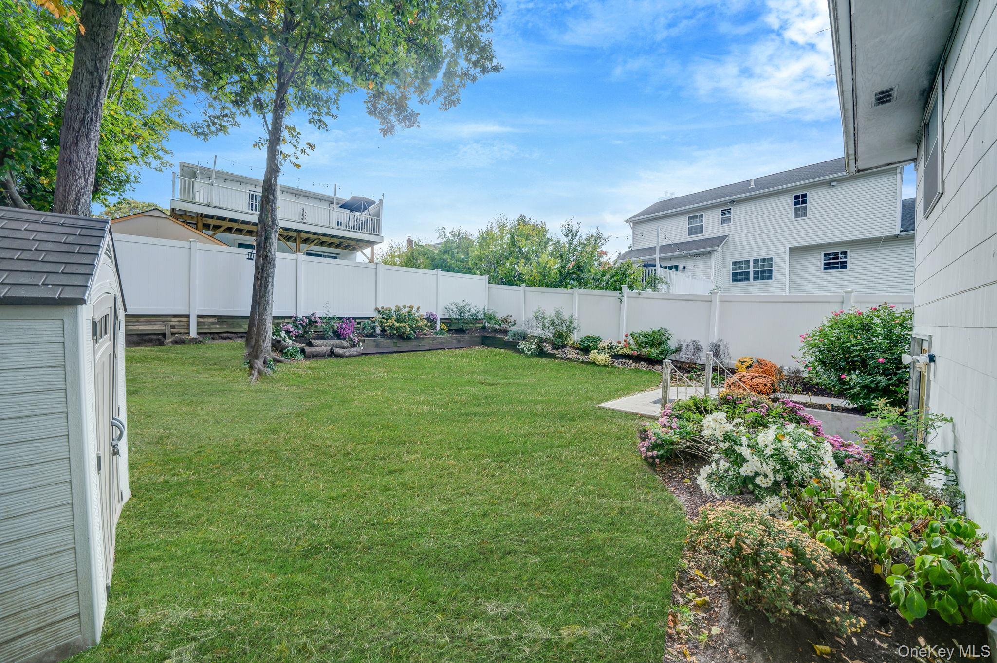 Single Family Birch  Suffolk County, NY 11779, MLS-928965-7