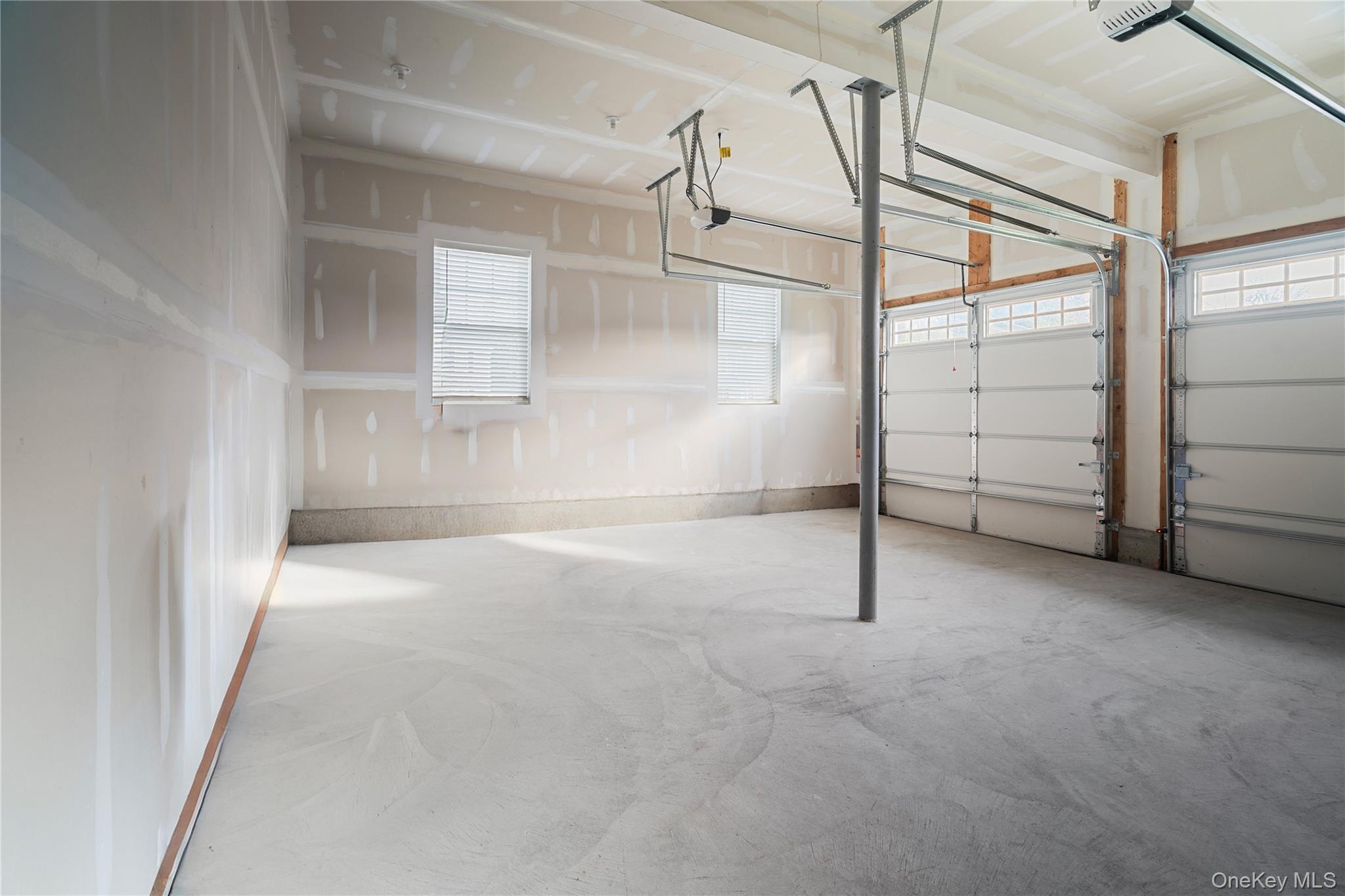 Single Family Parsnip Pond  Suffolk County, NY 11755, MLS-928978-30