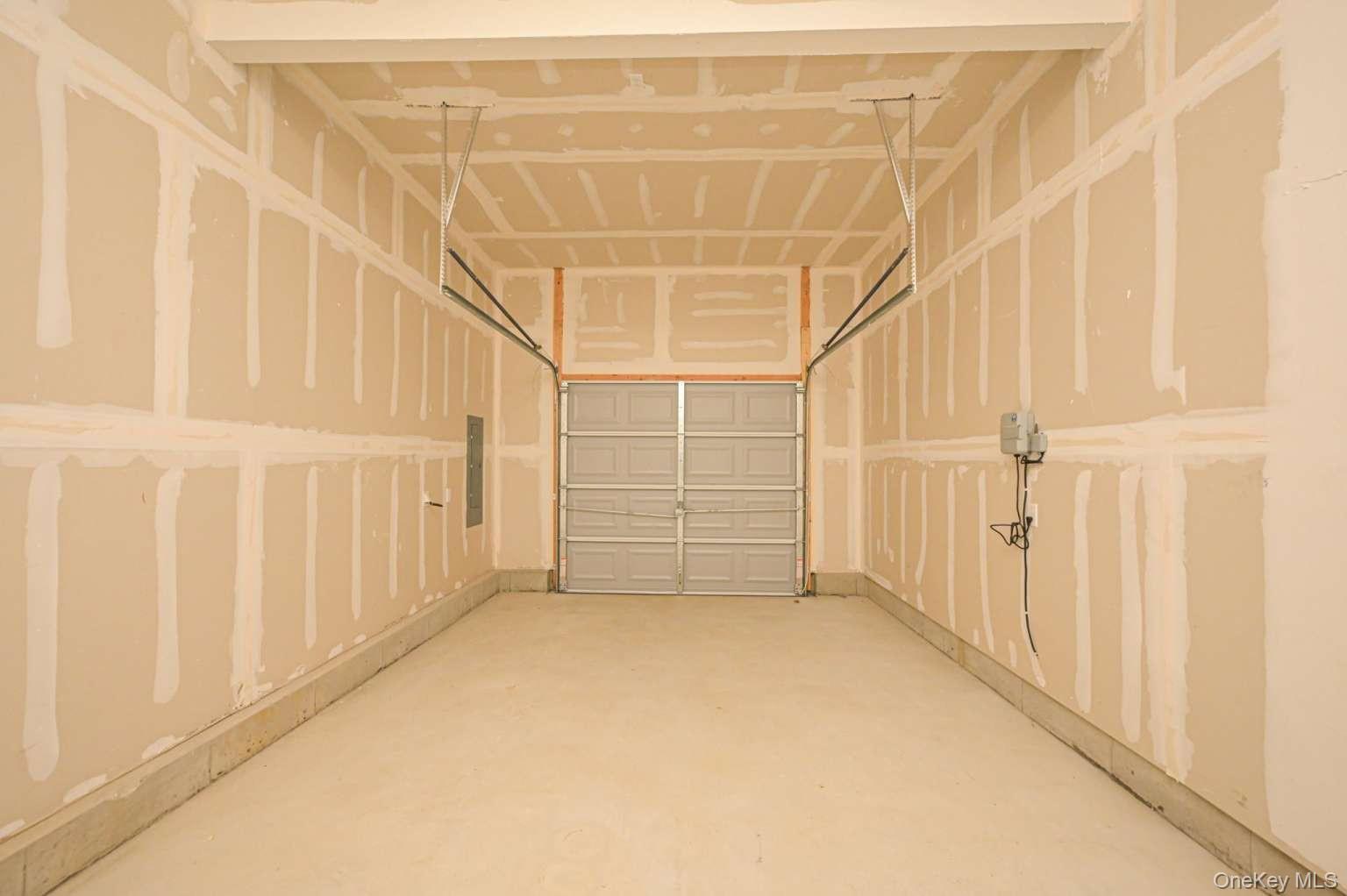 Single Family Gray  Suffolk County, NY 11763, MLS-928979-12