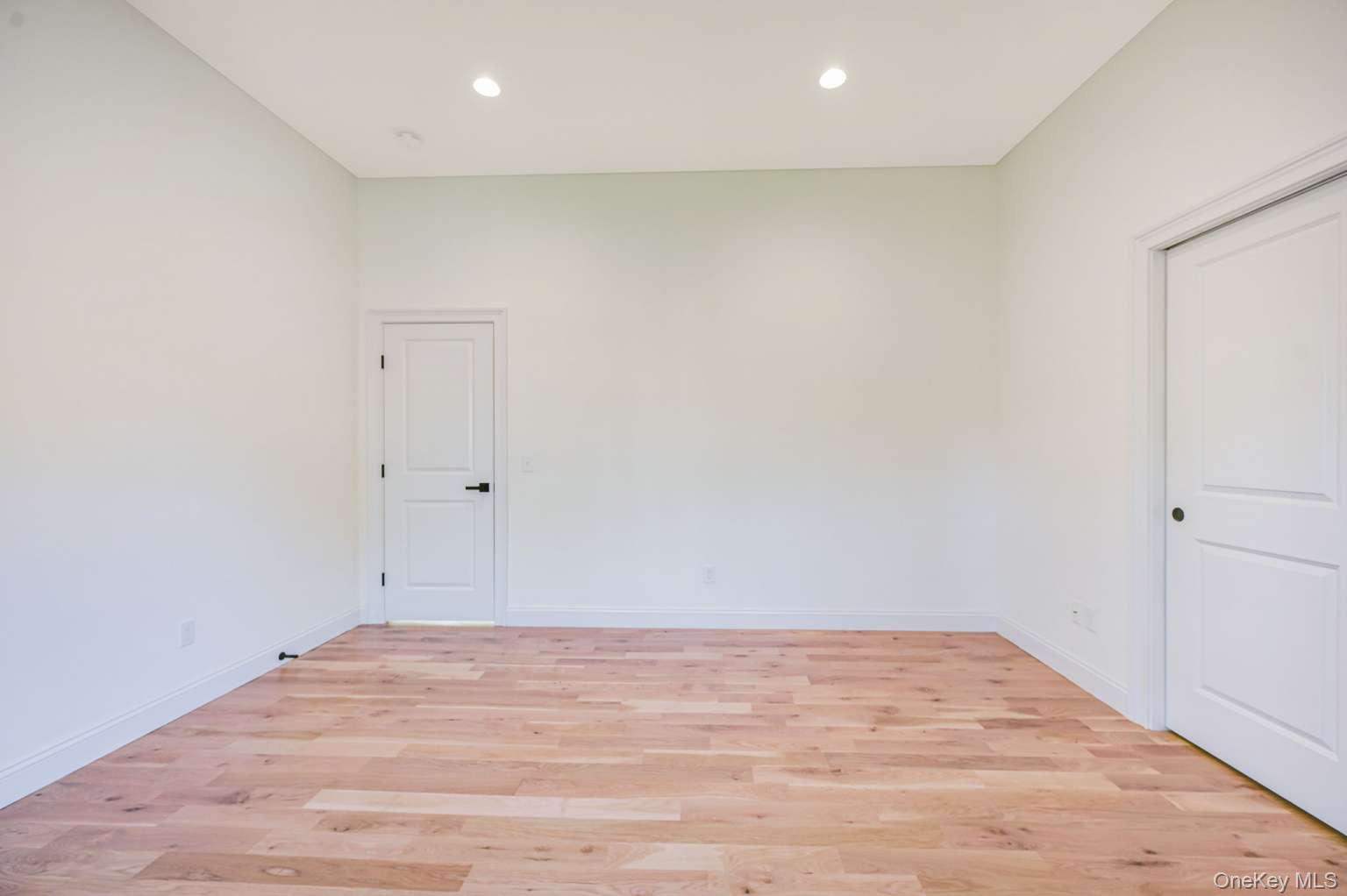 Single Family Gray  Suffolk County, NY 11763, MLS-928979-8