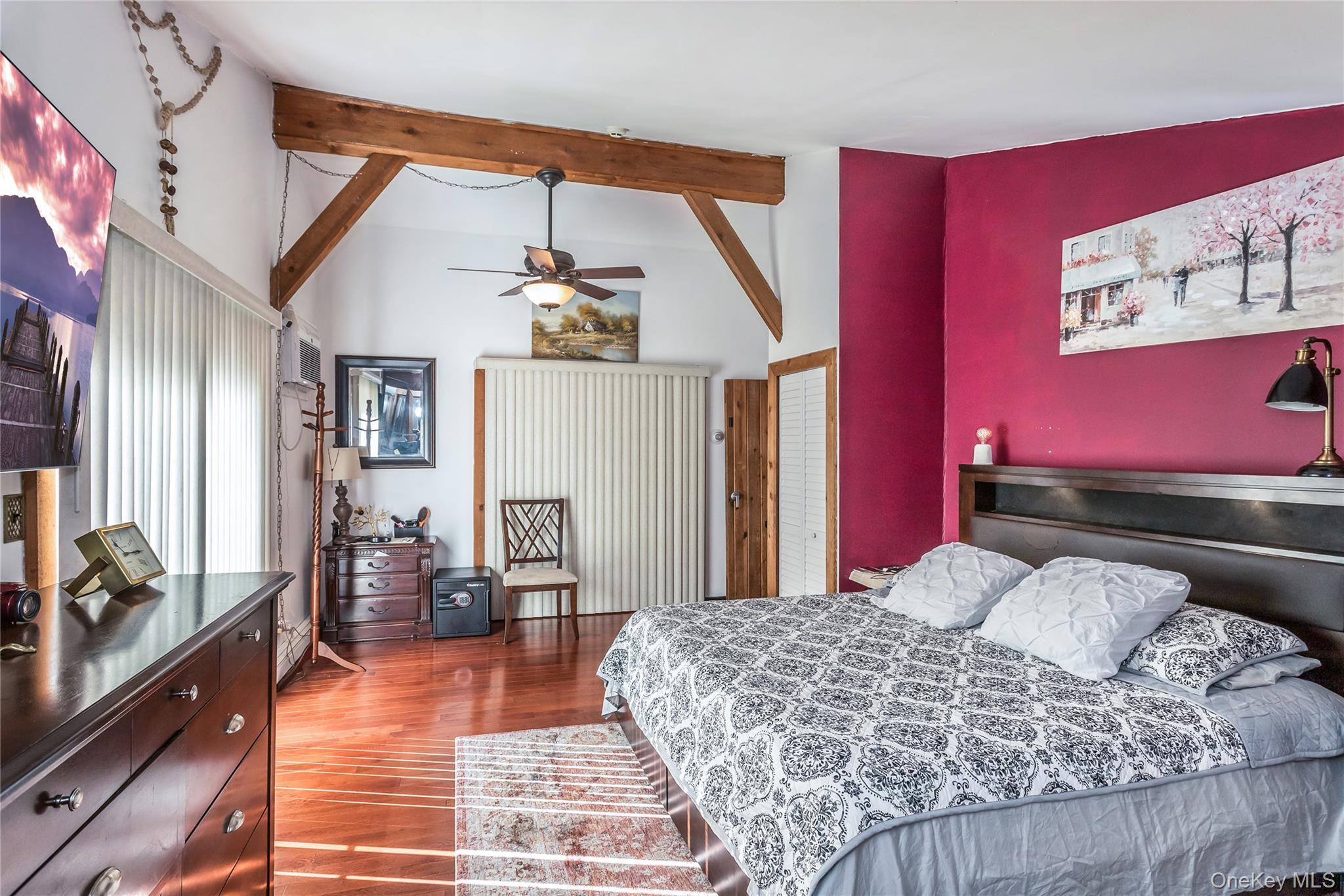 Single Family Roberts  Suffolk County, NY 11967, MLS-928990-19