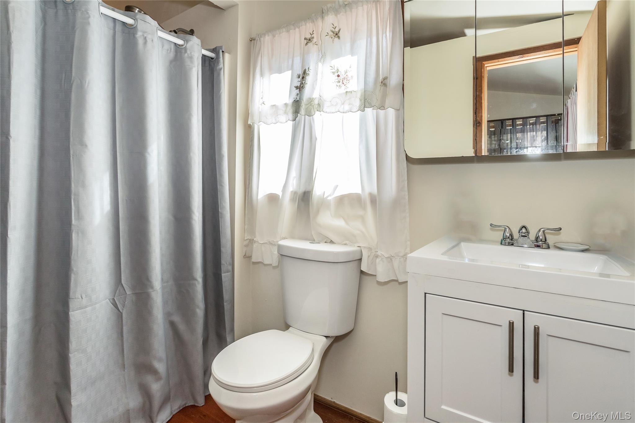 Single Family Roberts  Suffolk County, NY 11967, MLS-928990-24