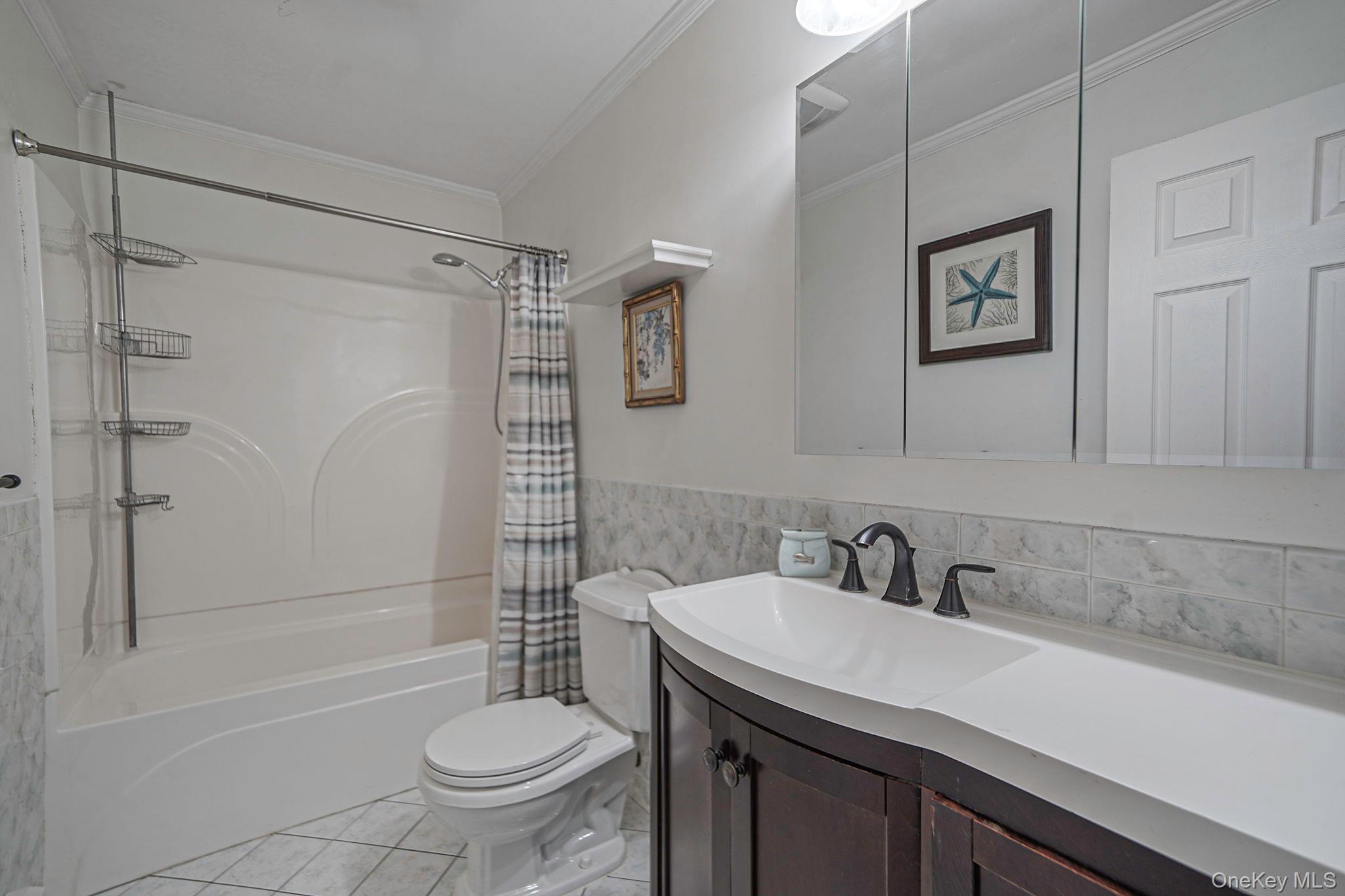 Single Family Crestwood Suffolk County, NY 11967, MLS-929002-18