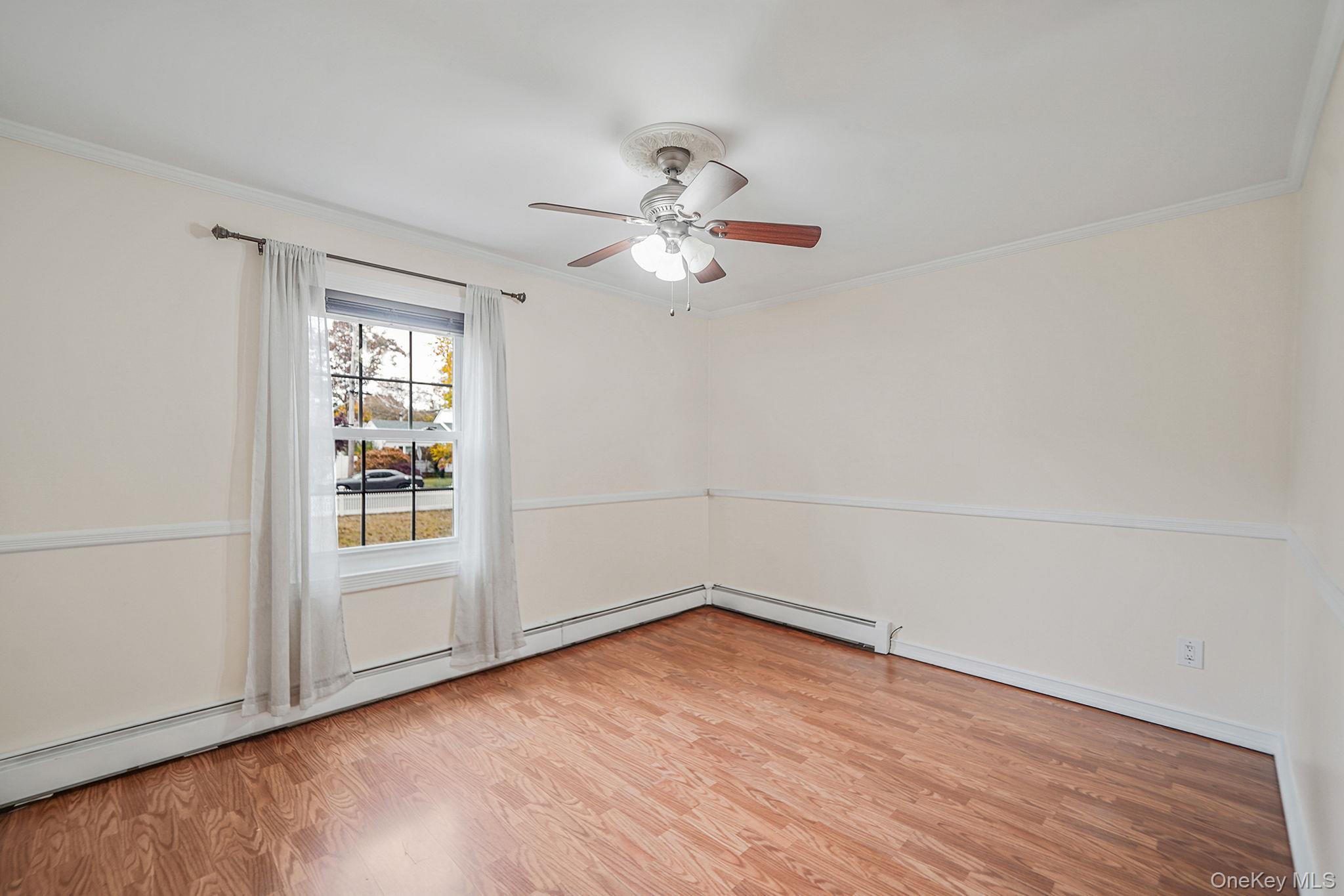 Single Family Crestwood Suffolk County, NY 11967, MLS-929002-19