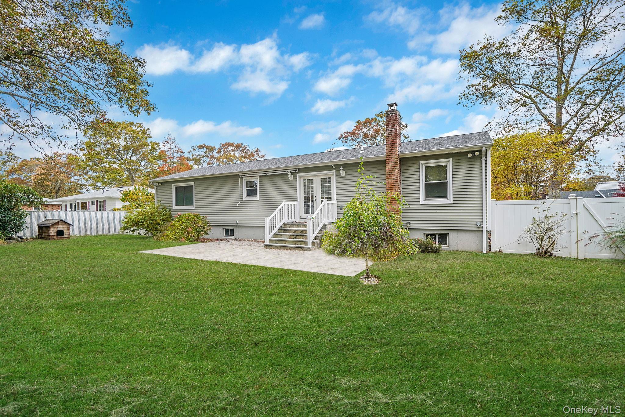 Single Family Crestwood Suffolk County, NY 11967, MLS-929002-26