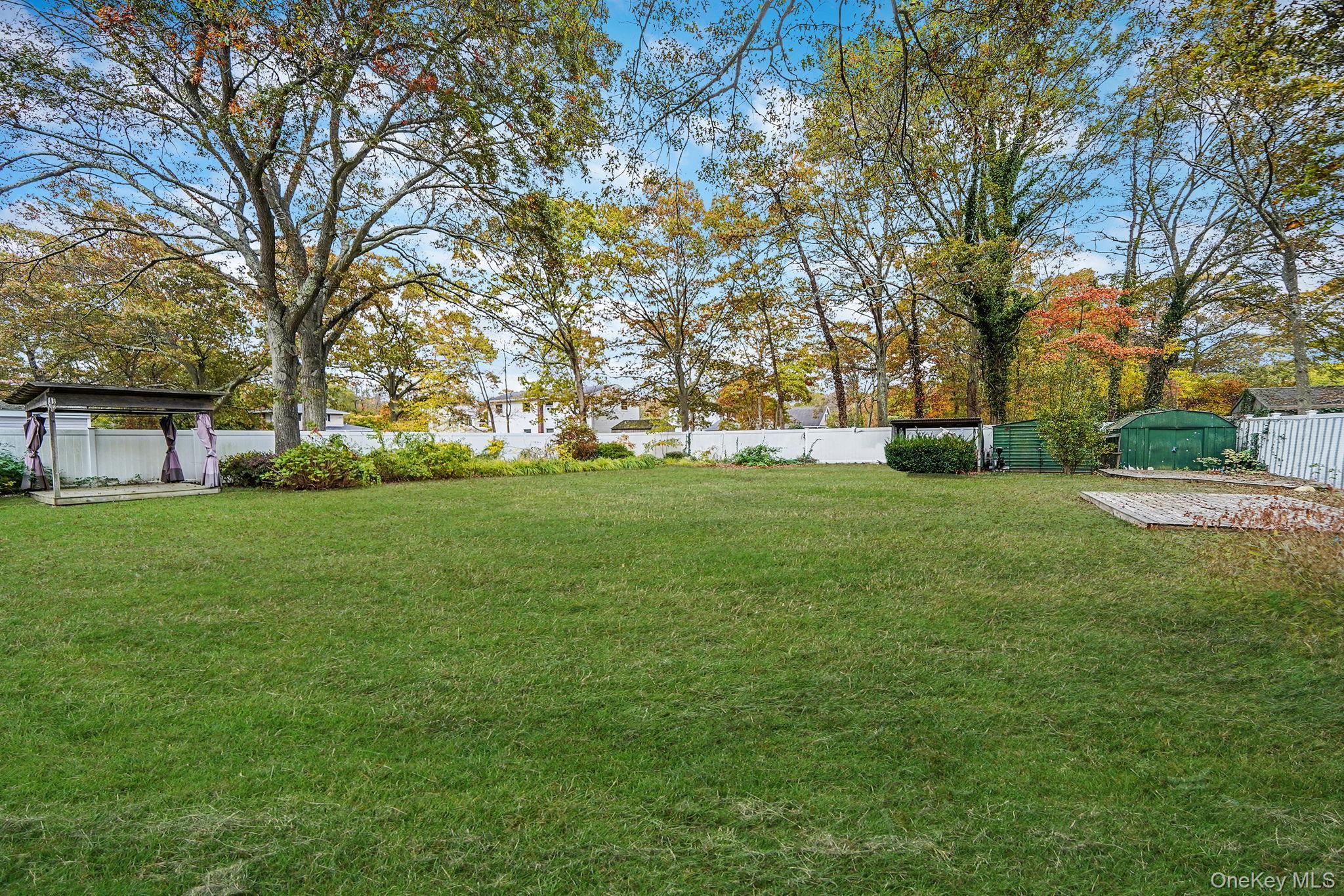 Single Family Crestwood  Suffolk County, NY 11967, MLS-929002-29