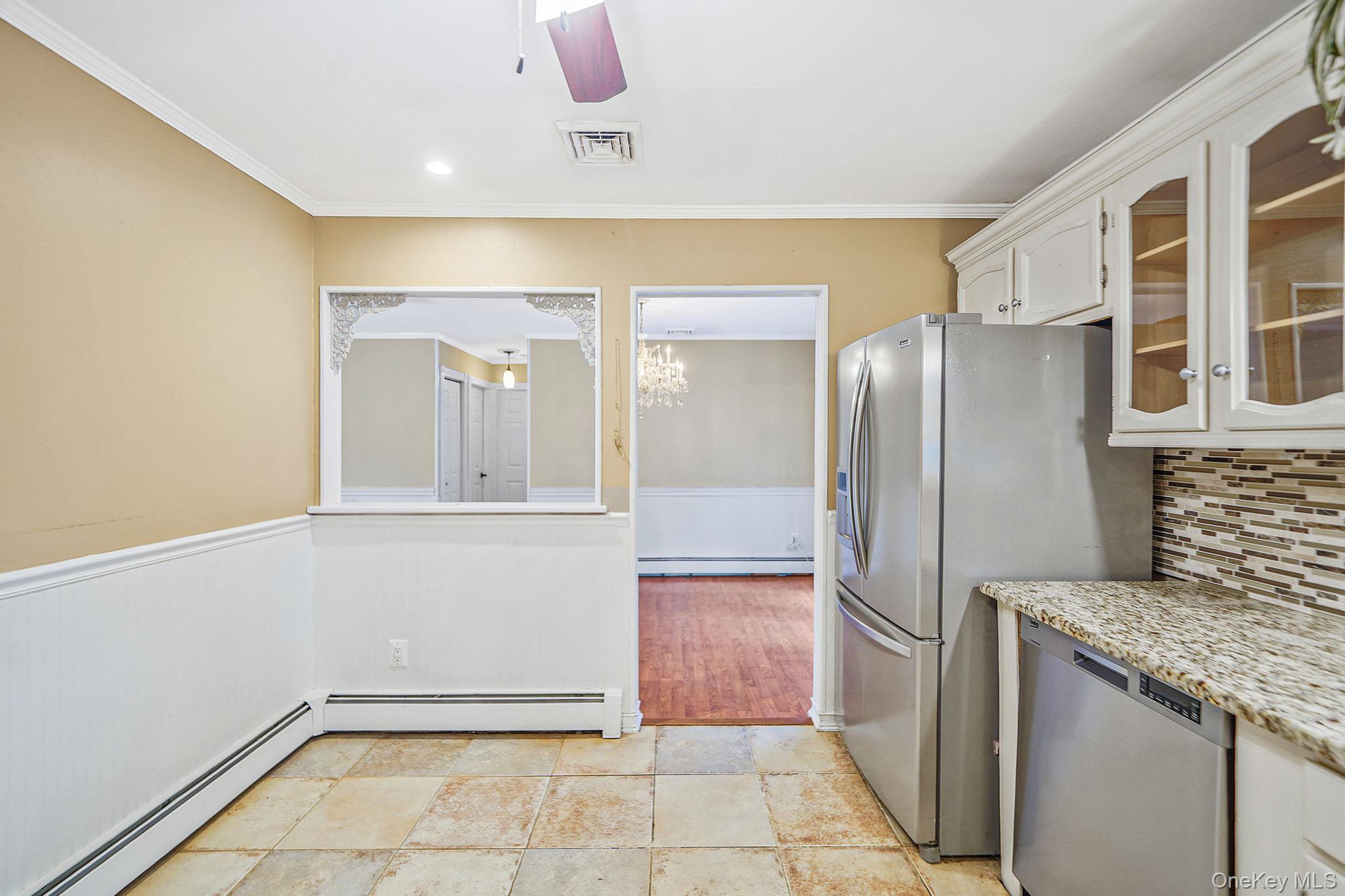 Single Family Crestwood Suffolk County, NY 11967, MLS-929002-7