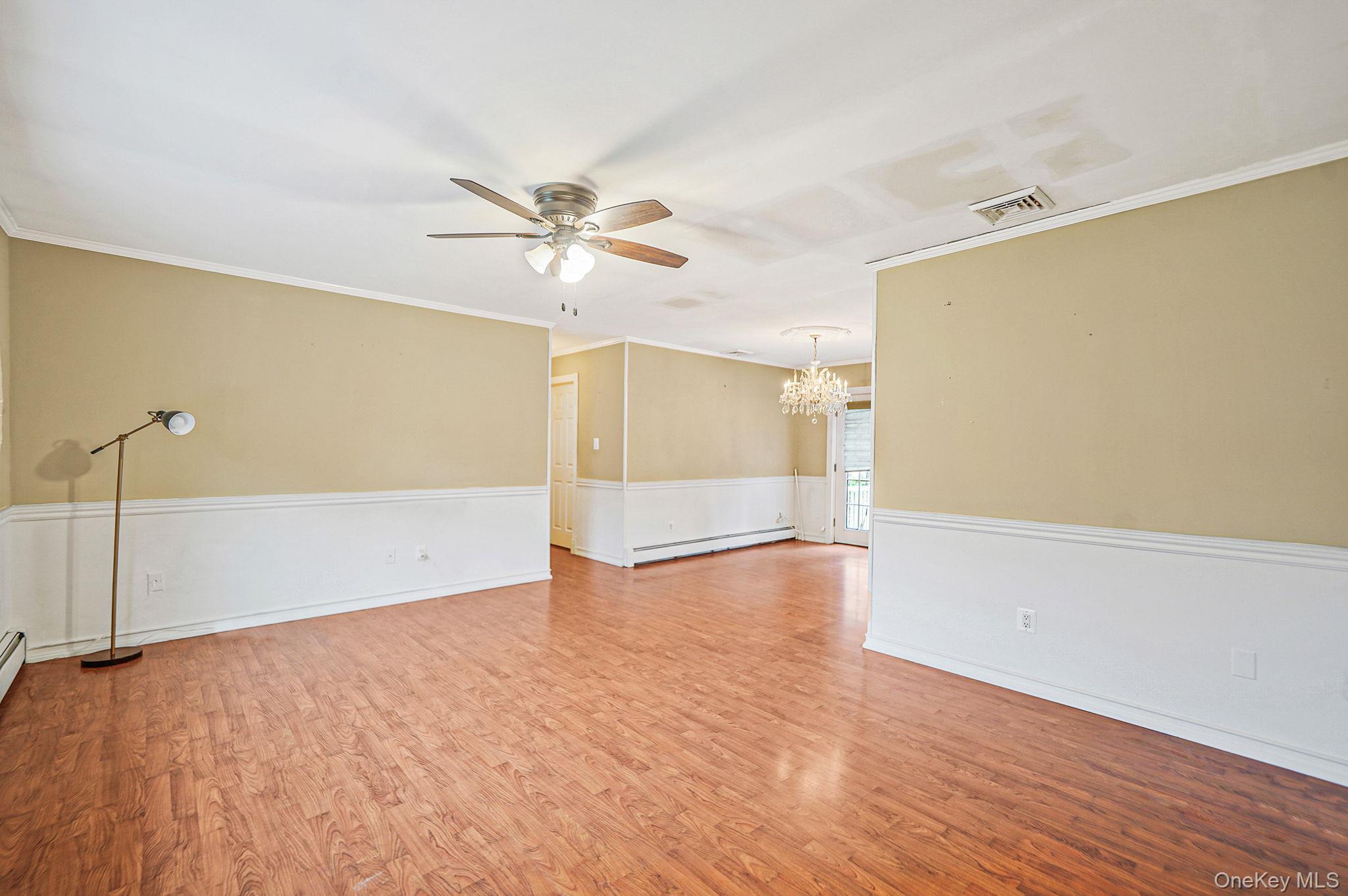 Single Family Crestwood Suffolk County, NY 11967, MLS-929002-9