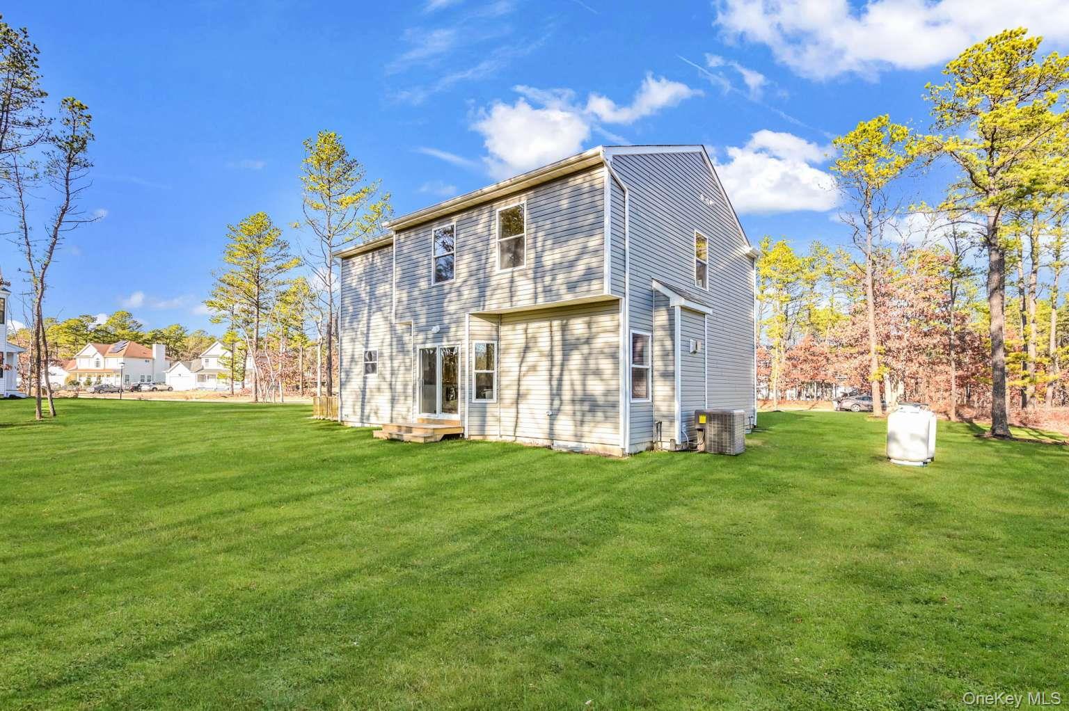 Single Family Robeson Place  Suffolk County, NY 11763, MLS-929005-15