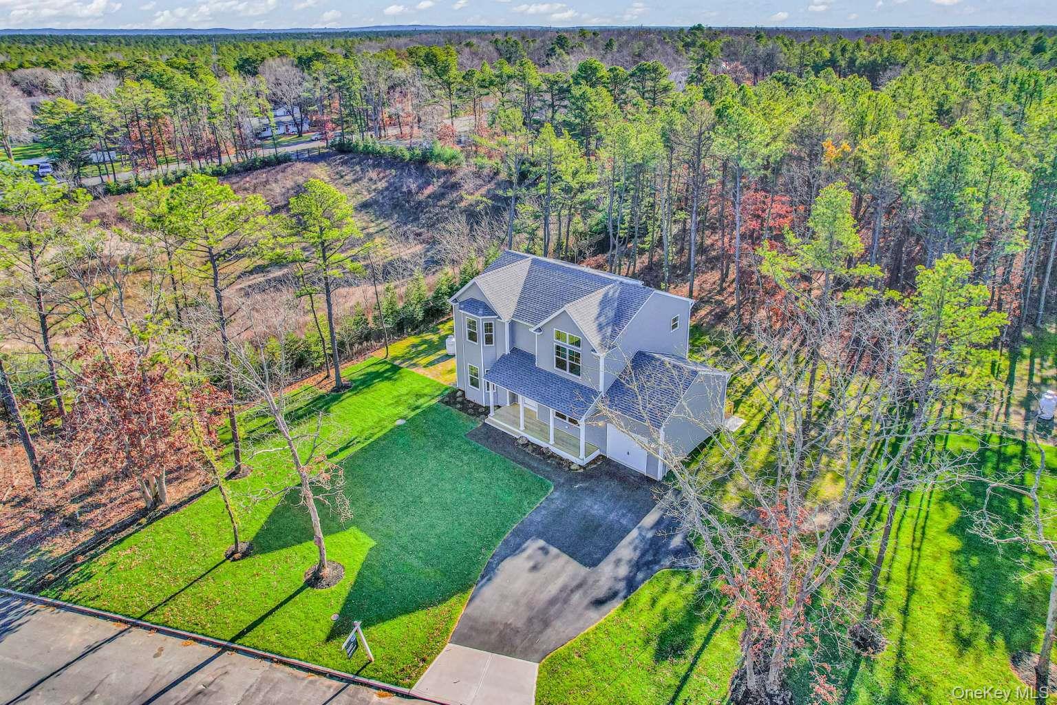 Single Family Robeson Place Suffolk County, NY 11763, MLS-929005-2