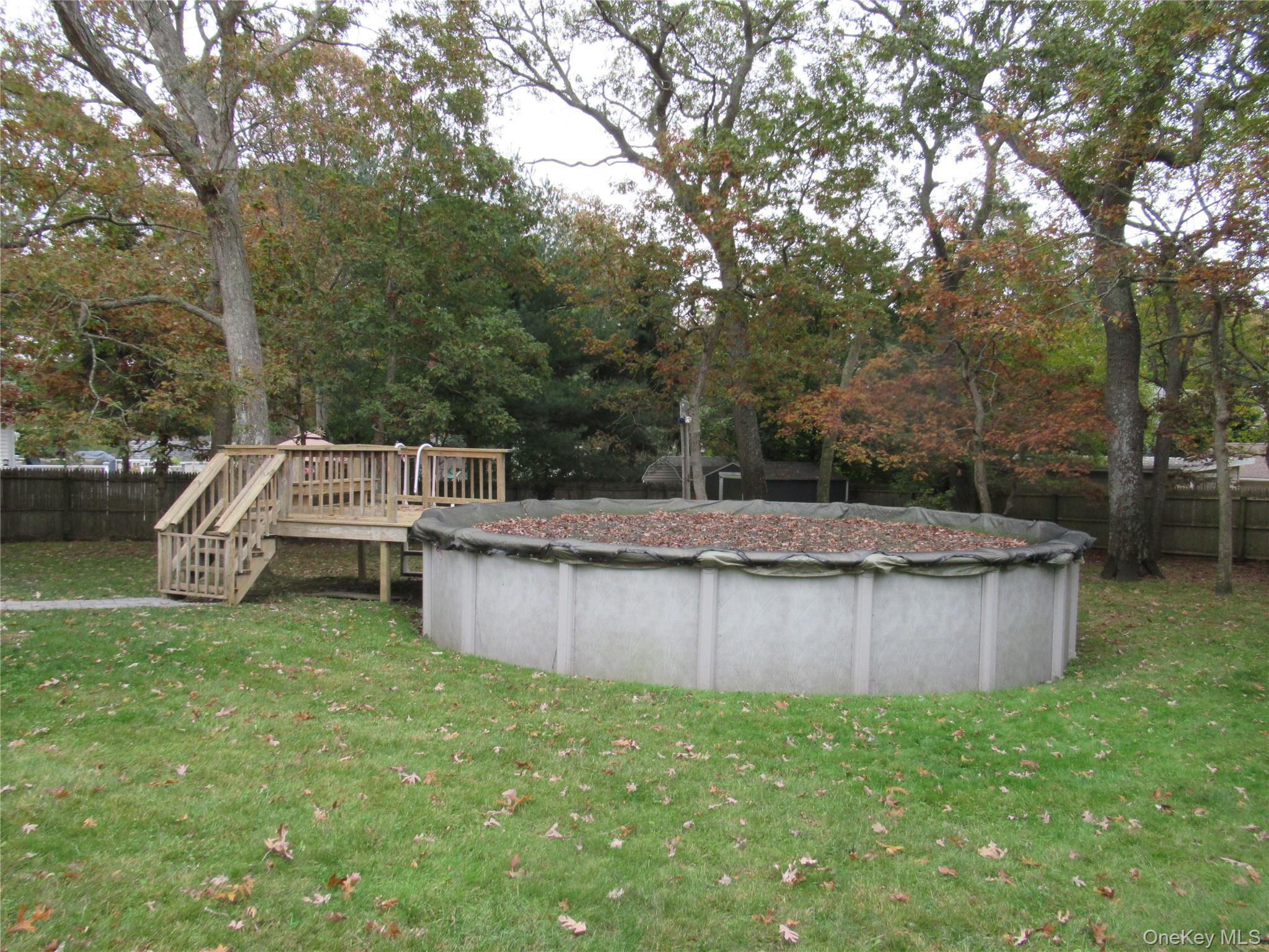 Single Family Oakdale  Suffolk County, NY 11784, MLS-929009-18