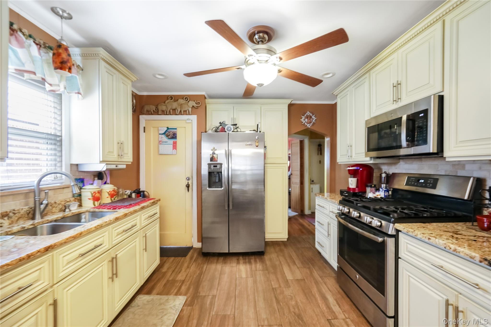 Single Family 230th  Queens, NY 11411, MLS-929014-14