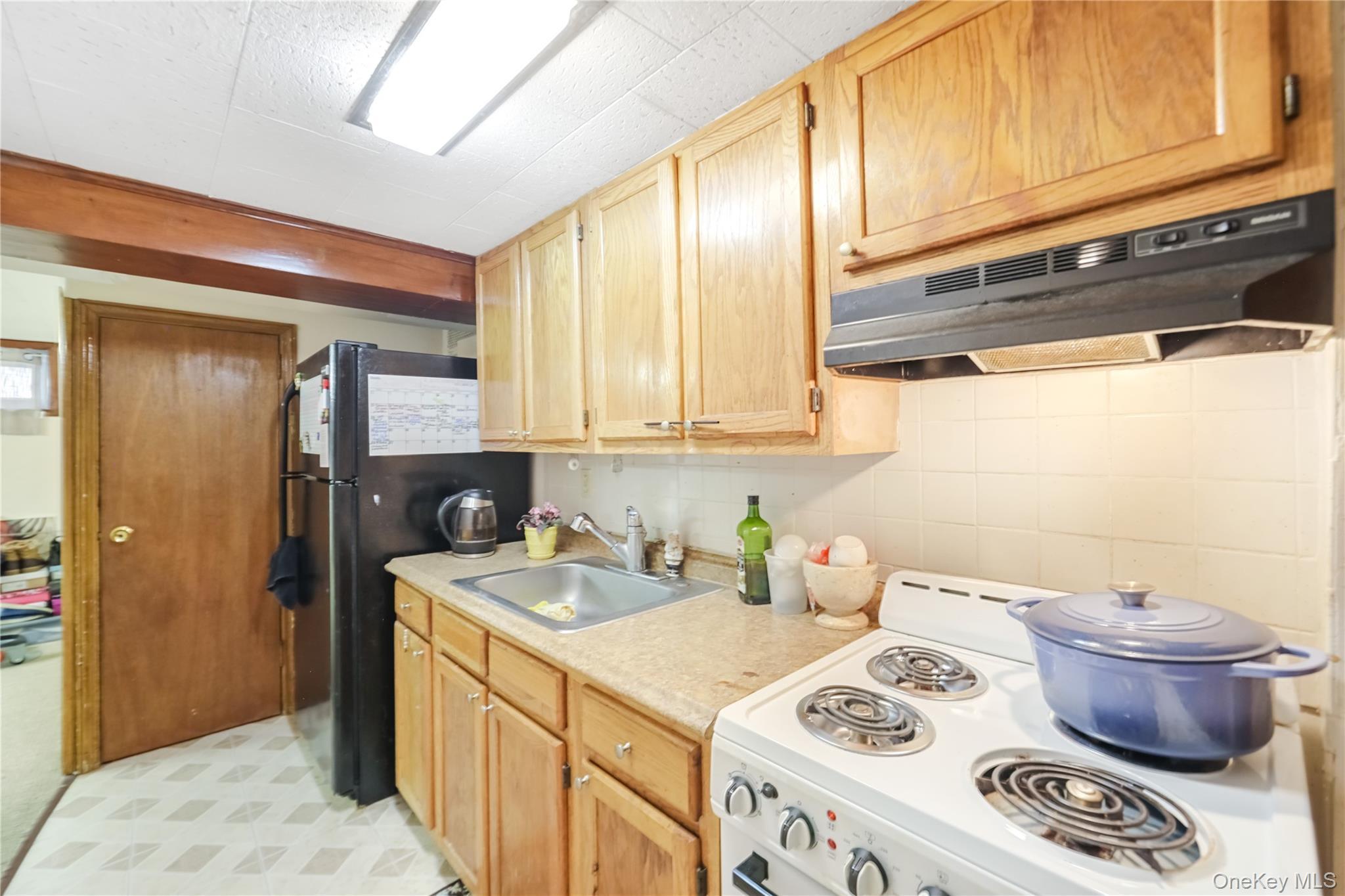 Single Family 230th  Queens, NY 11411, MLS-929014-26