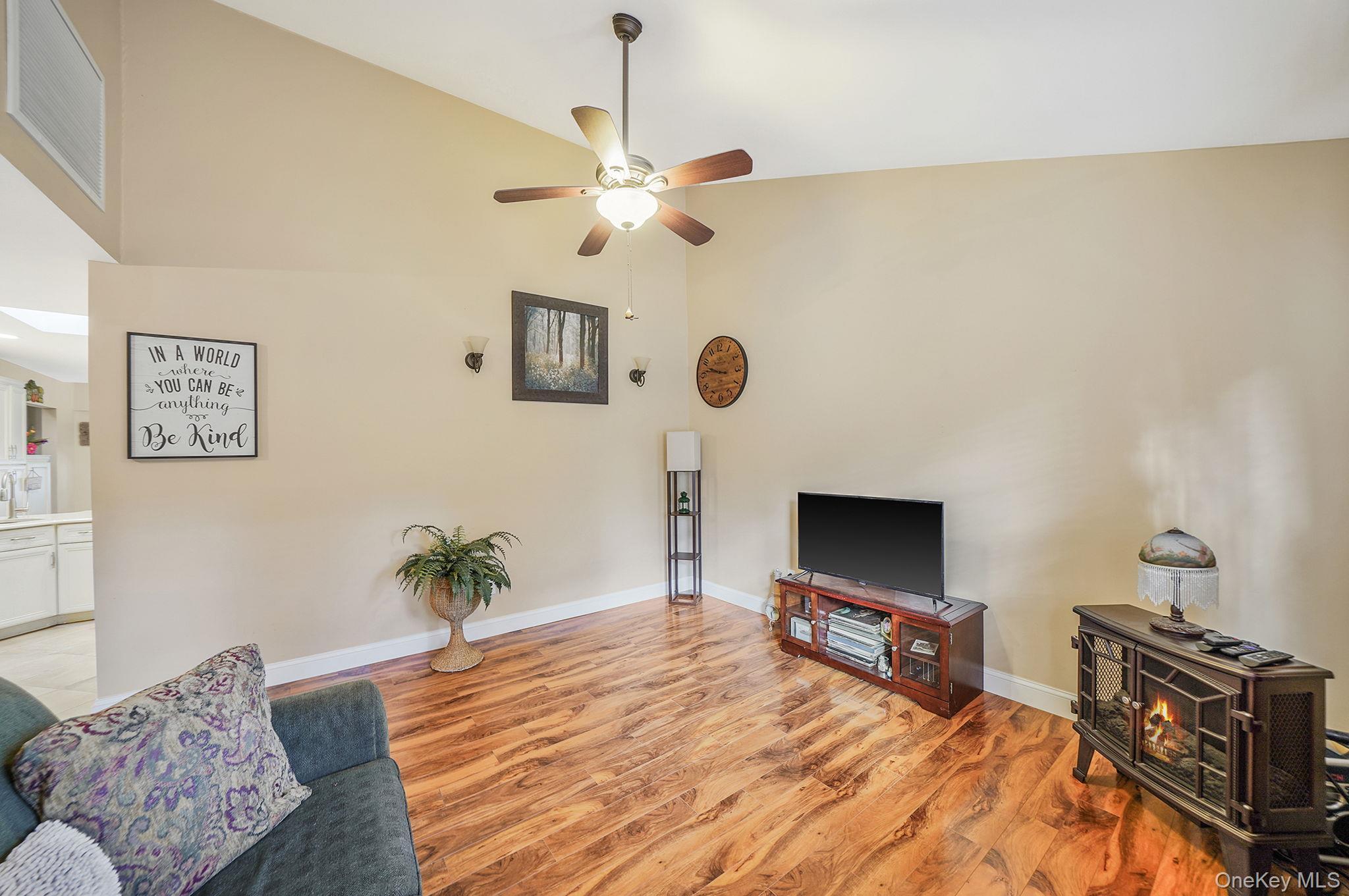 Single Family Concord  Suffolk County, NY 11742, MLS-929022-12