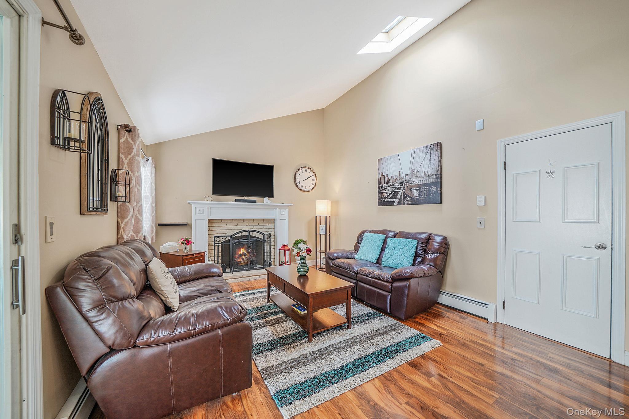 Single Family Concord  Suffolk County, NY 11742, MLS-929022-23