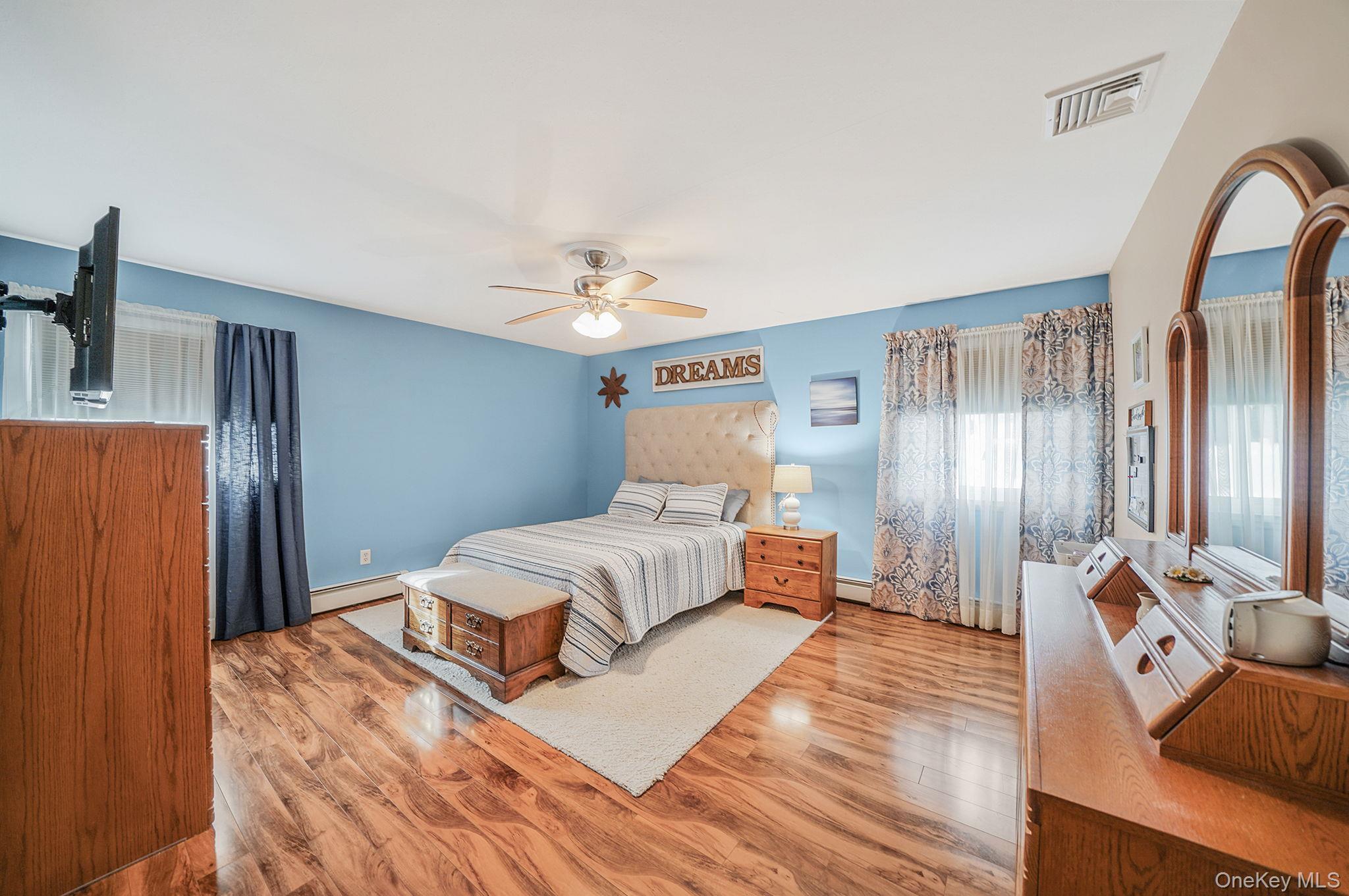 Single Family Concord  Suffolk County, NY 11742, MLS-929022-24