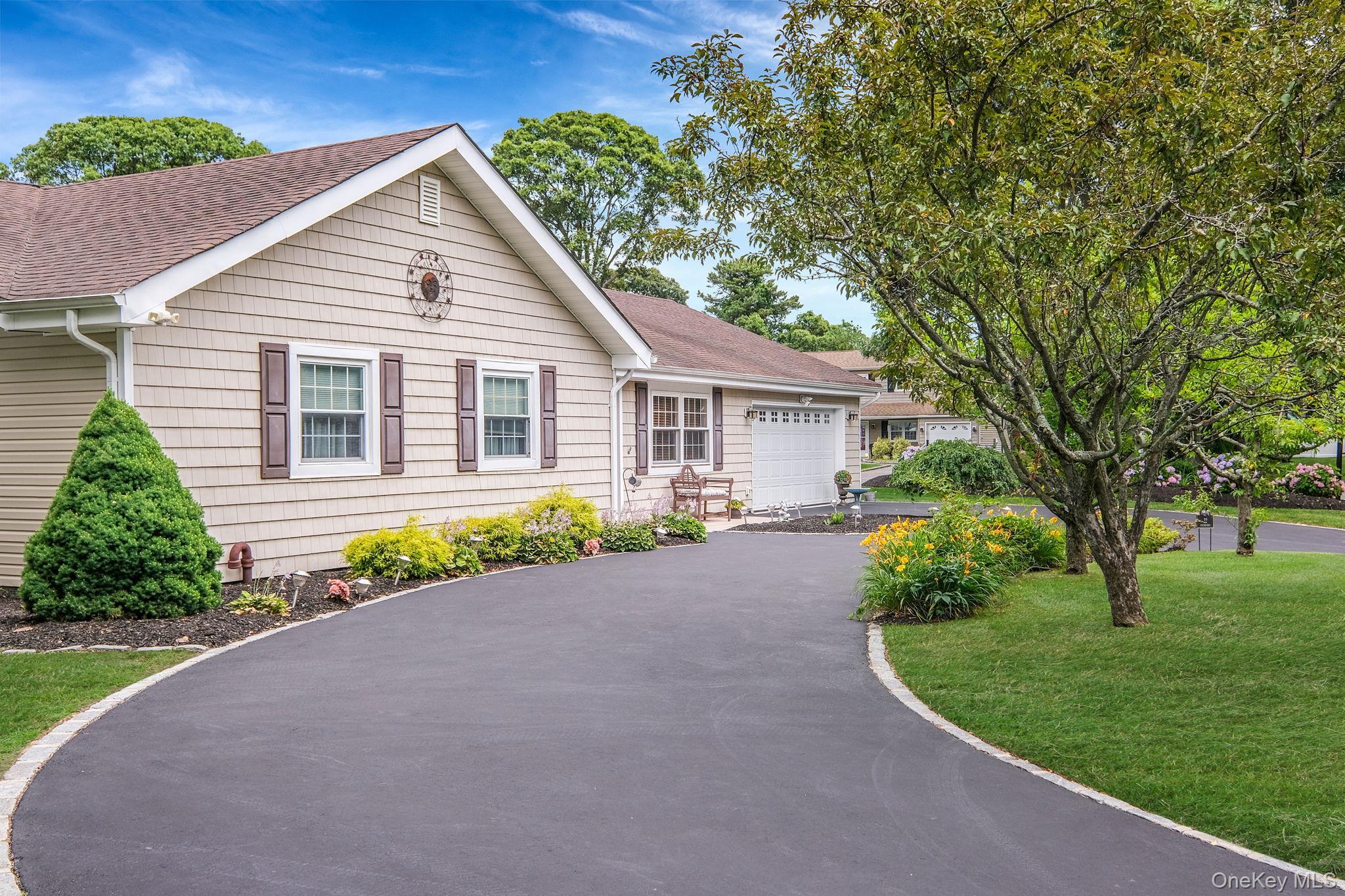 Single Family Concord  Suffolk County, NY 11742, MLS-929022-5