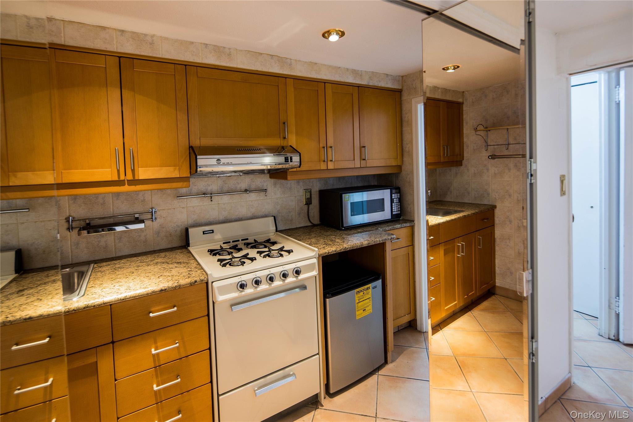 Single Family 62nd  Queens, NY 11374, MLS-929041-20