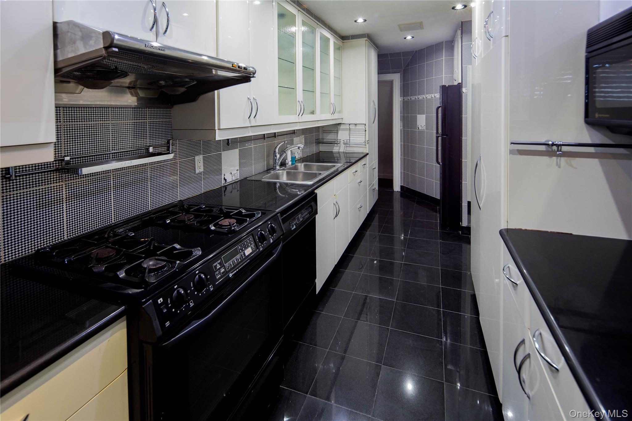 Single Family 62nd  Queens, NY 11374, MLS-929041-9