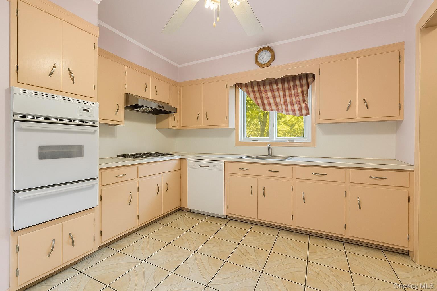 Single Family Wayne Westchester County, NY 10607, MLS-929048-10