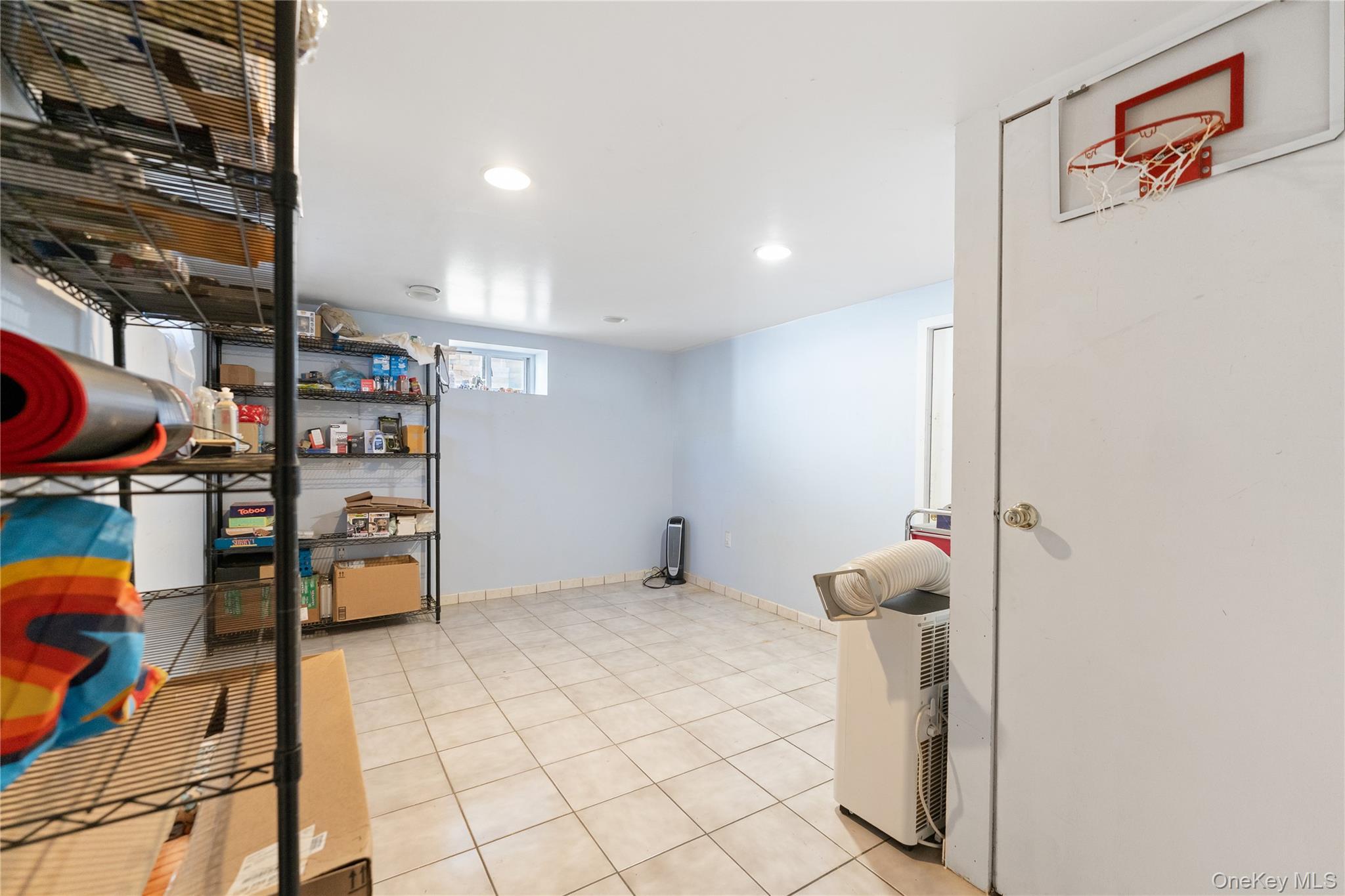 Single Family 27th  Suffolk County, NY 11726, MLS-929051-13