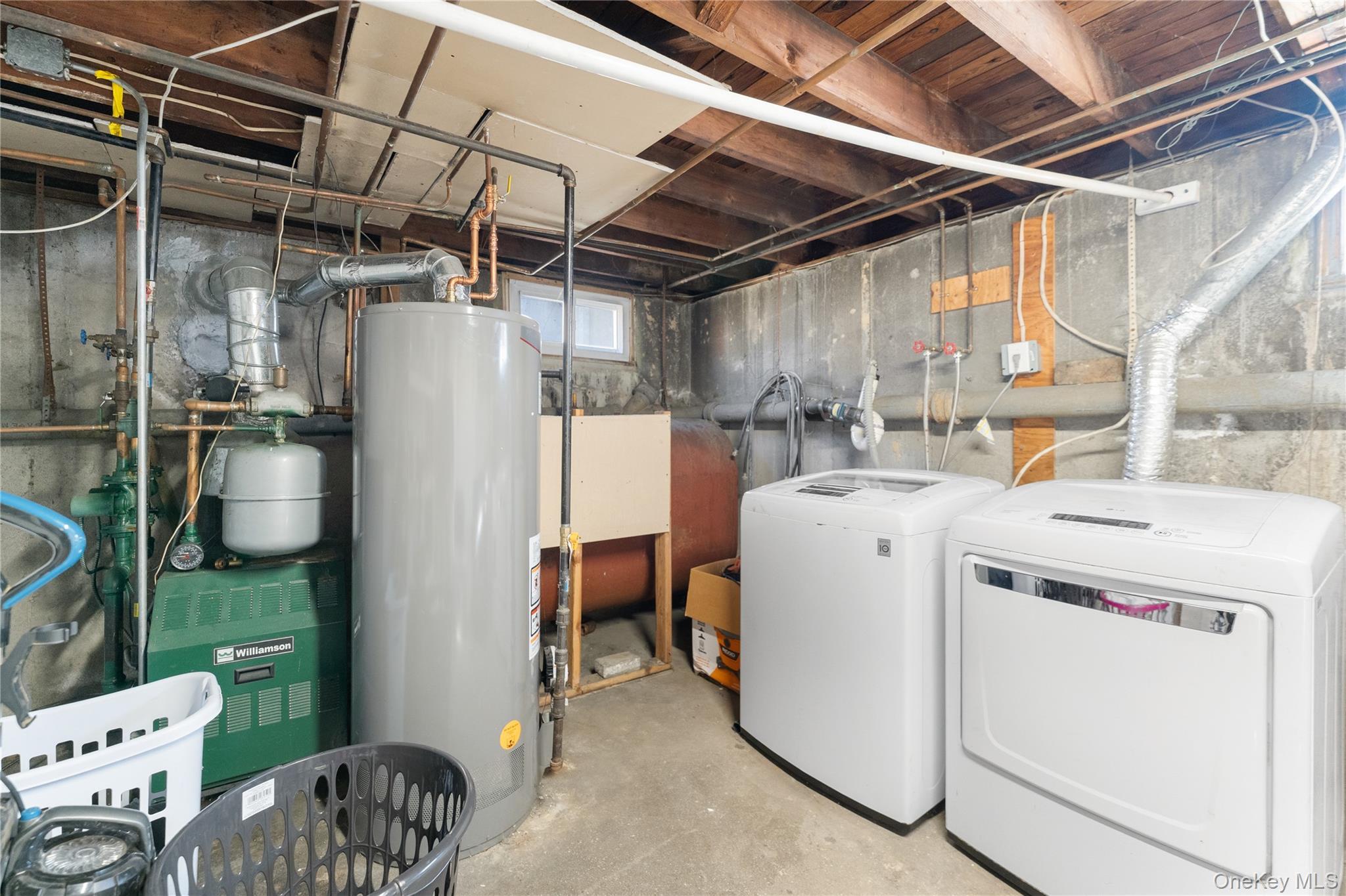 Single Family 27th  Suffolk County, NY 11726, MLS-929051-15