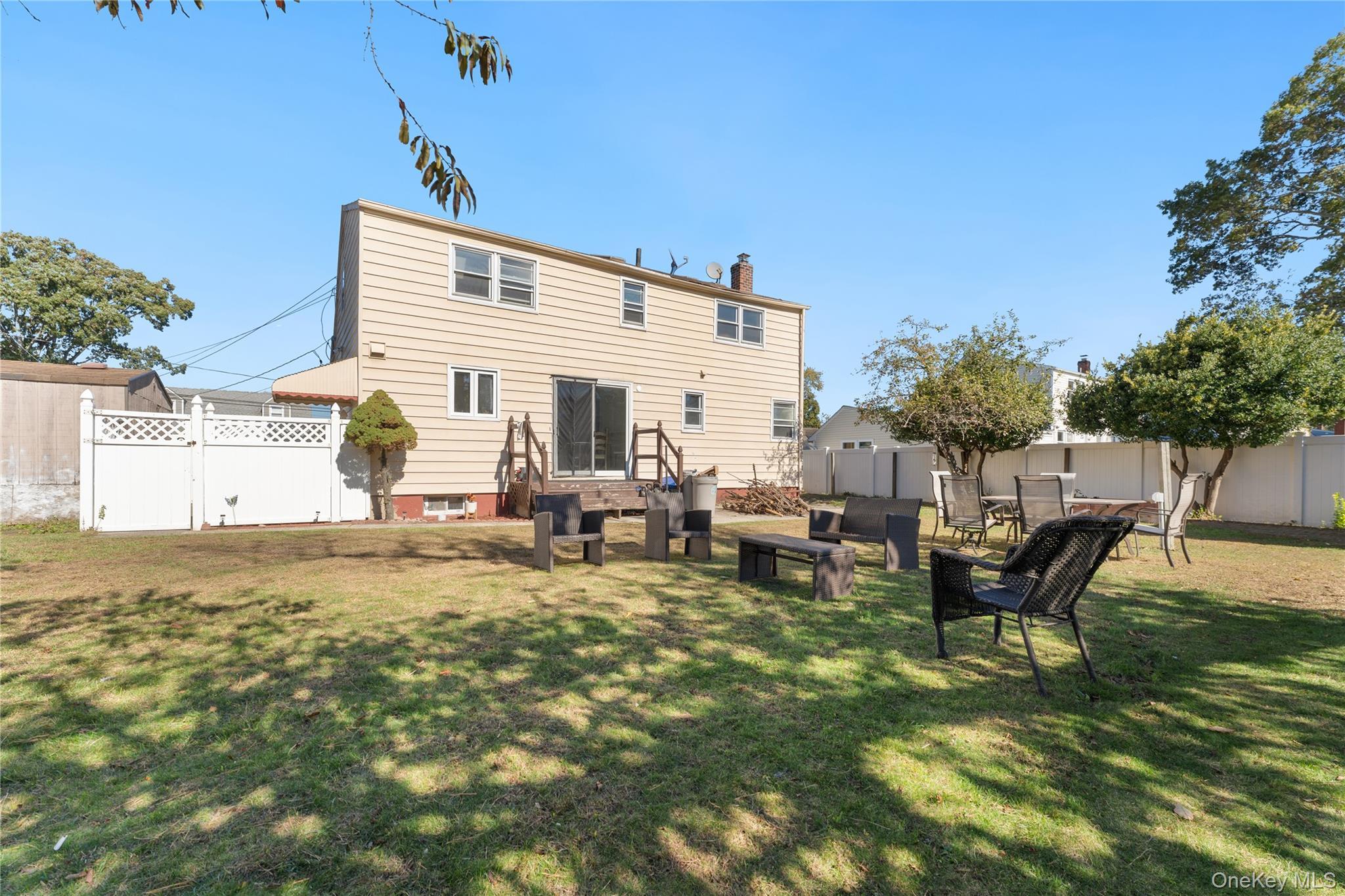 Single Family 27th  Suffolk County, NY 11726, MLS-929051-17