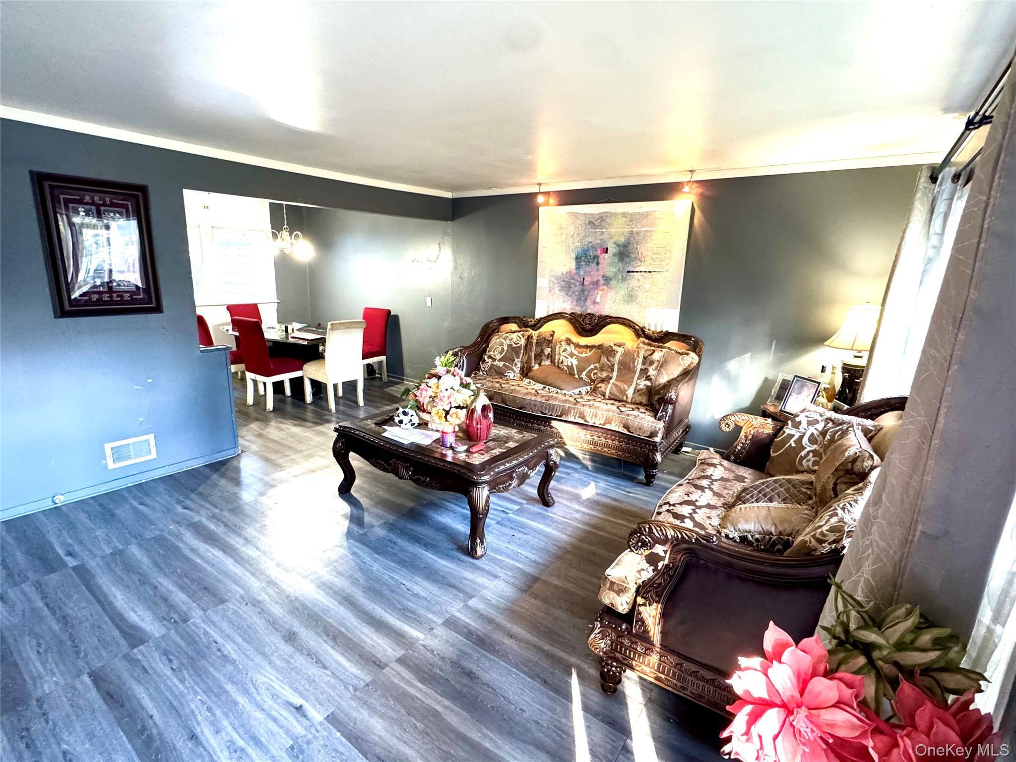 Single Family Union  Suffolk County, NY 11716, MLS-929052-6