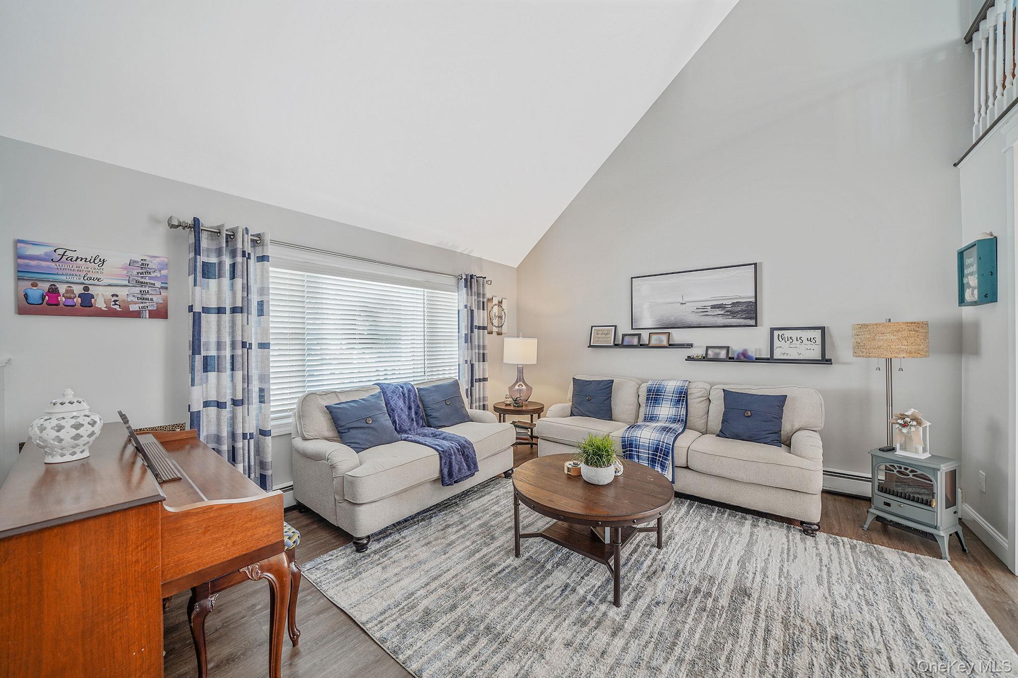 Single Family Concord Suffolk County, NY 11742, MLS-929053-10