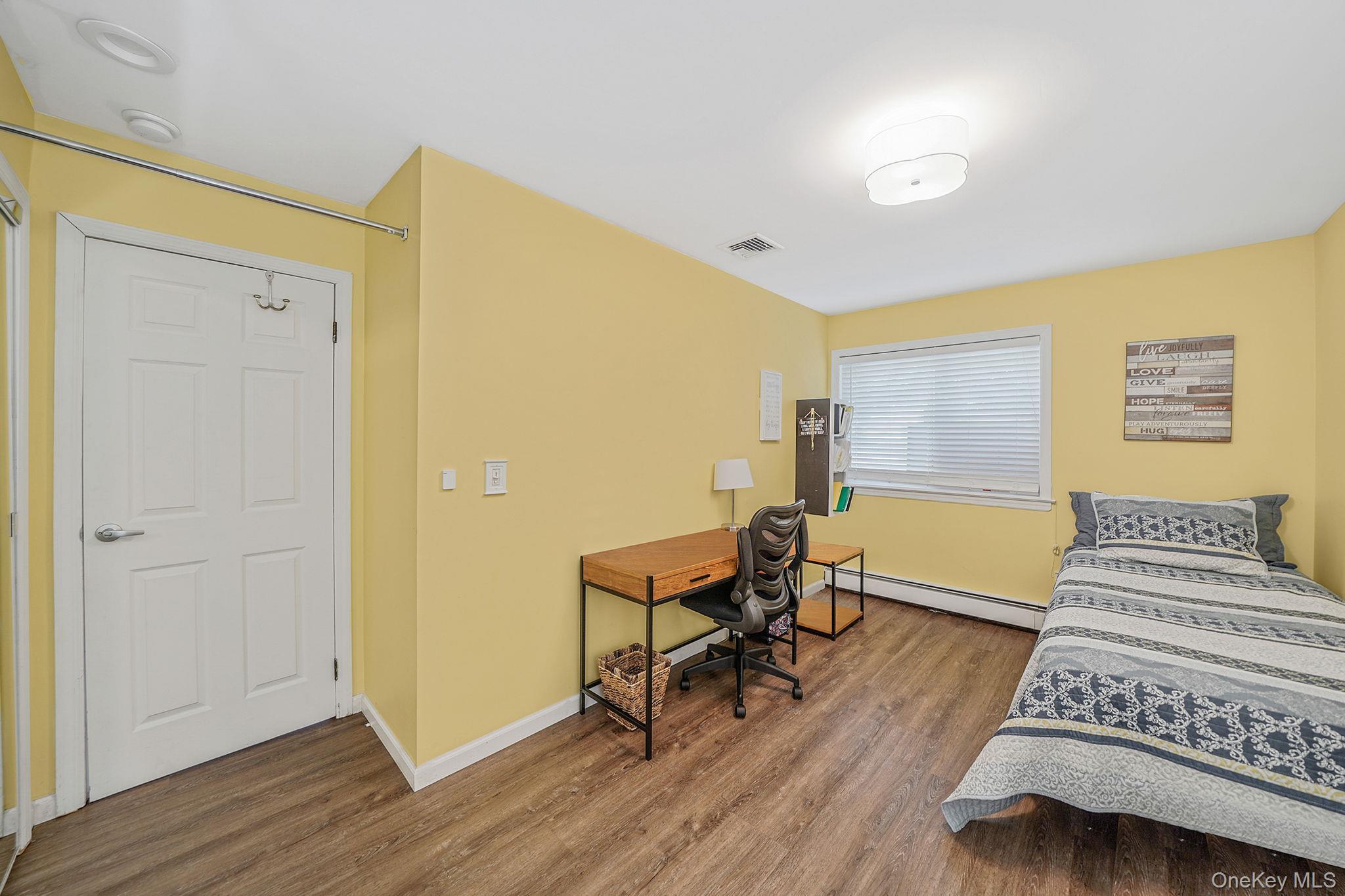 Single Family Concord Suffolk County, NY 11742, MLS-929053-25