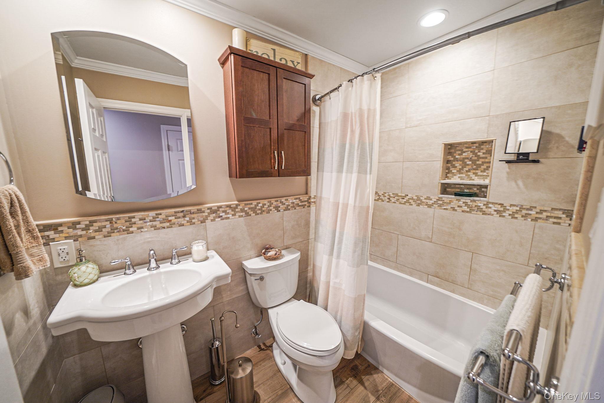 Single Family Concord Suffolk County, NY 11742, MLS-929053-27