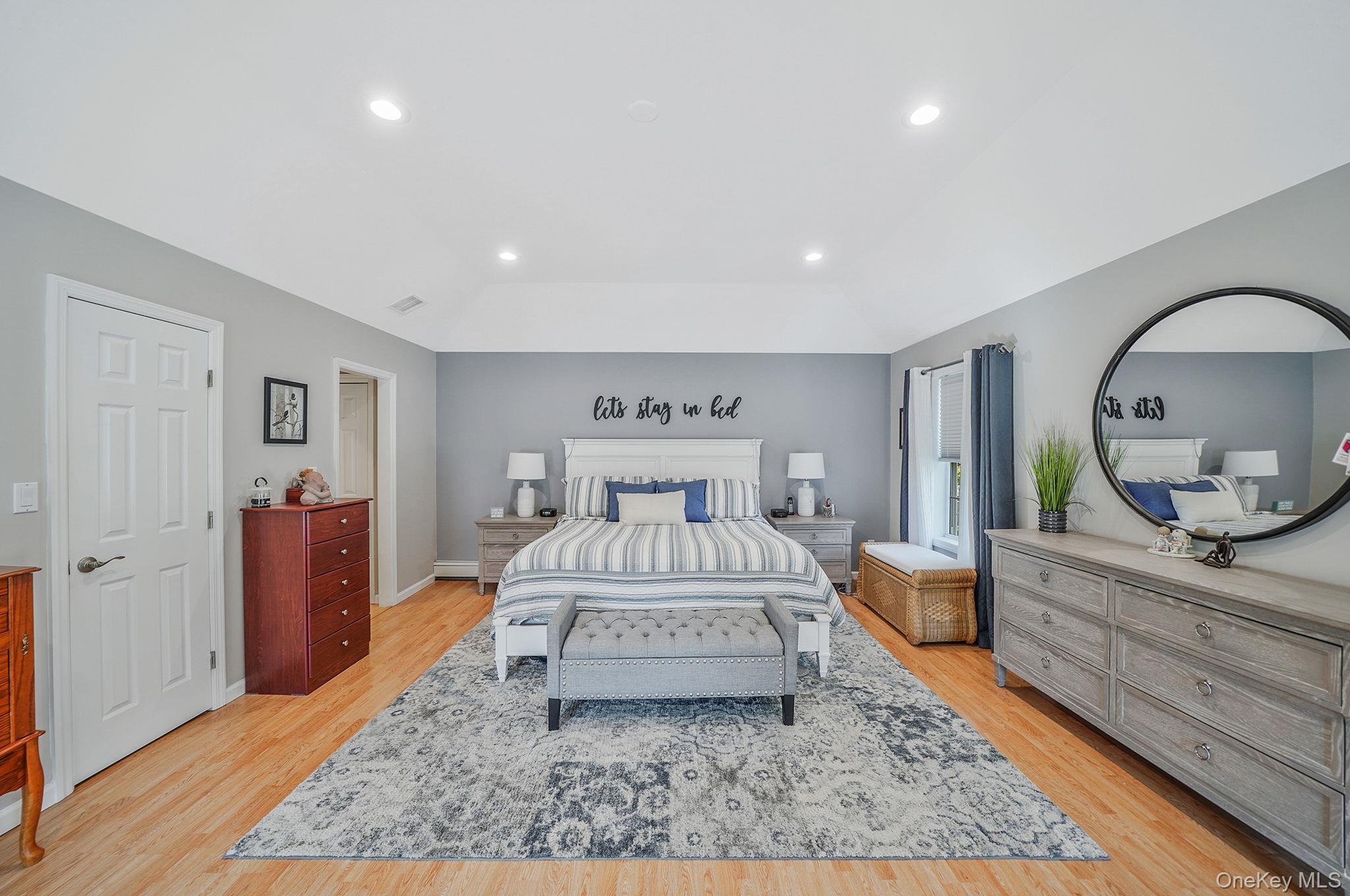 Single Family Concord Suffolk County, NY 11742, MLS-929053-29