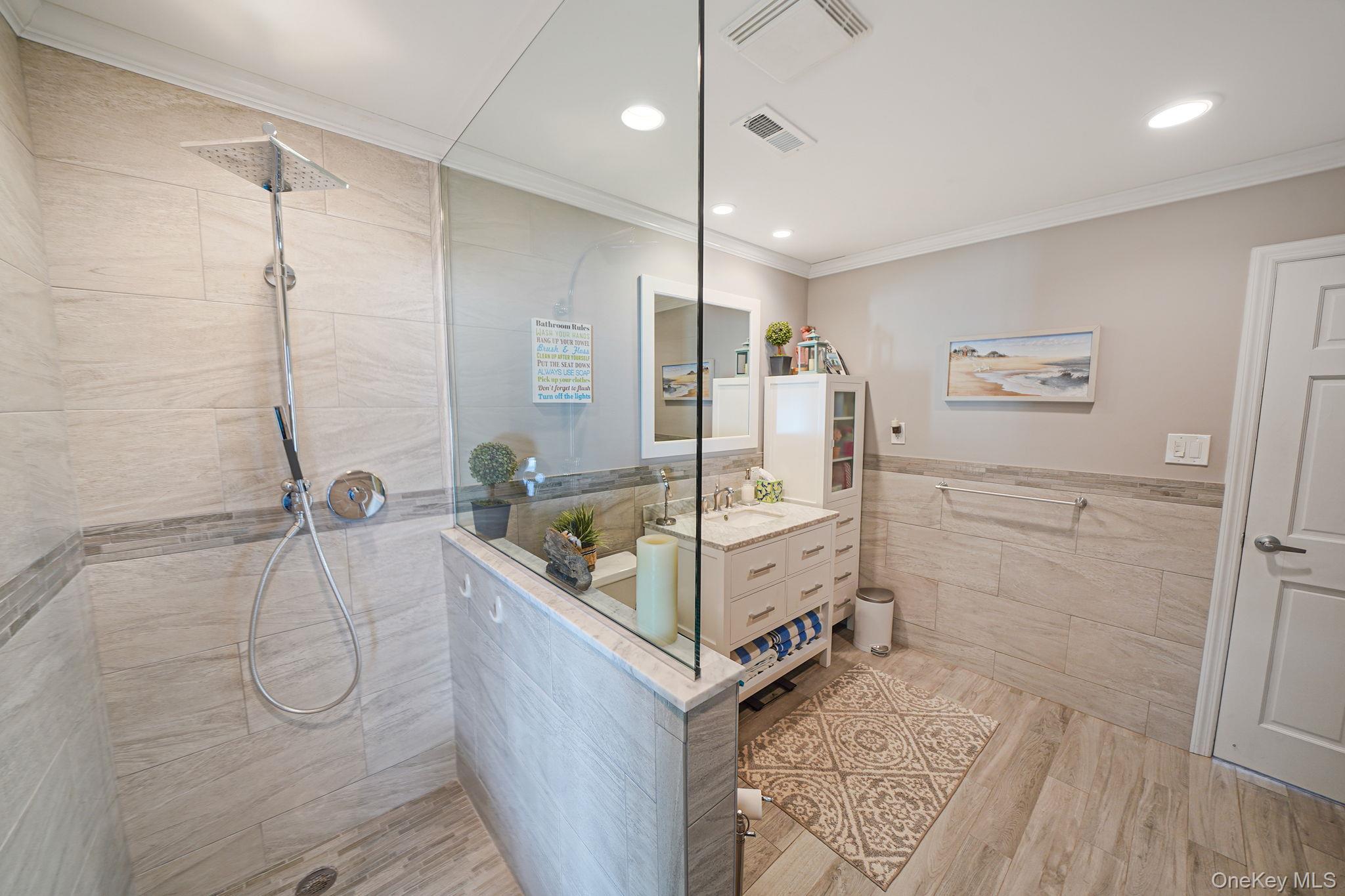 Single Family Concord Suffolk County, NY 11742, MLS-929053-32