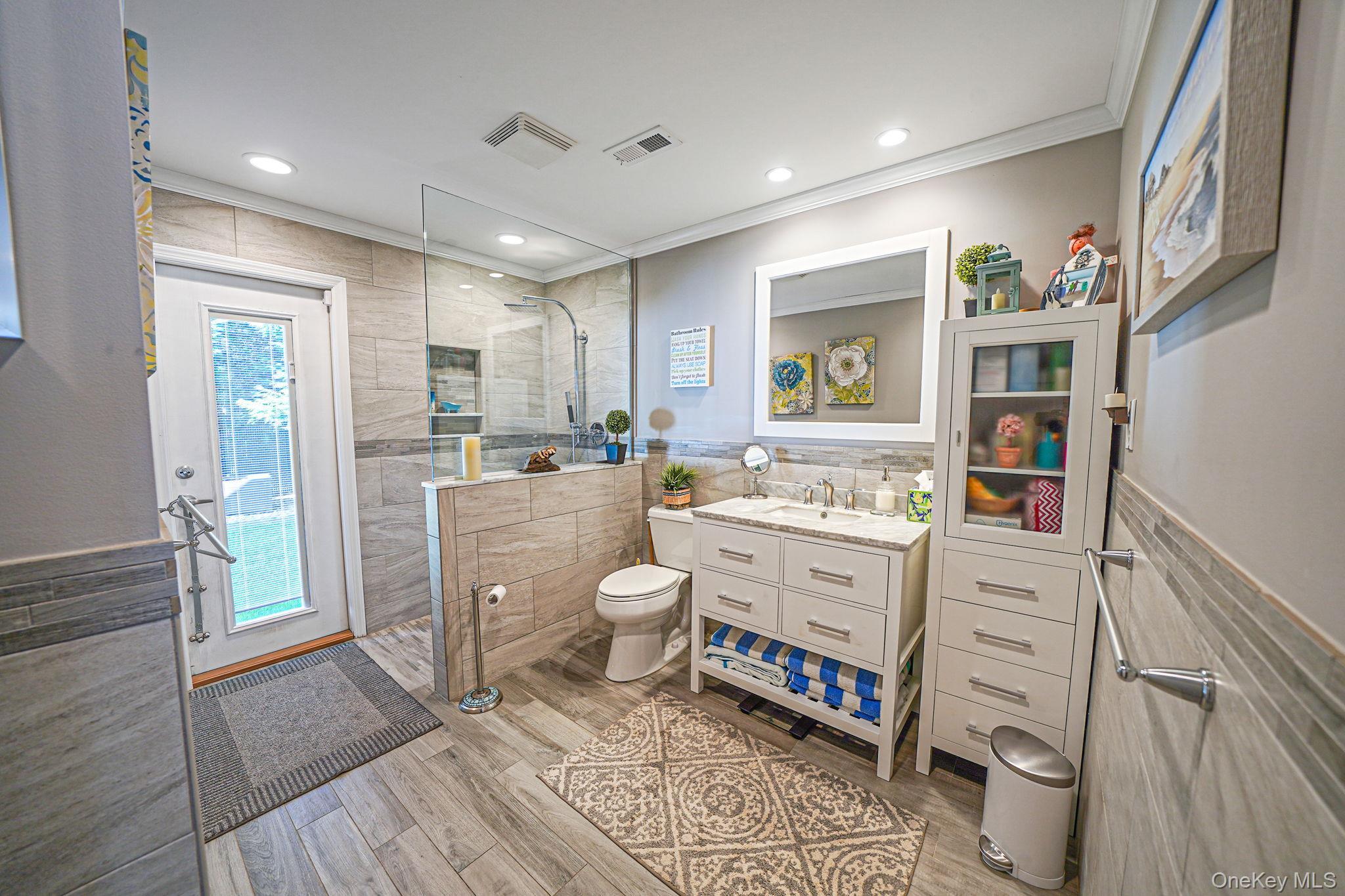 Single Family Concord Suffolk County, NY 11742, MLS-929053-35