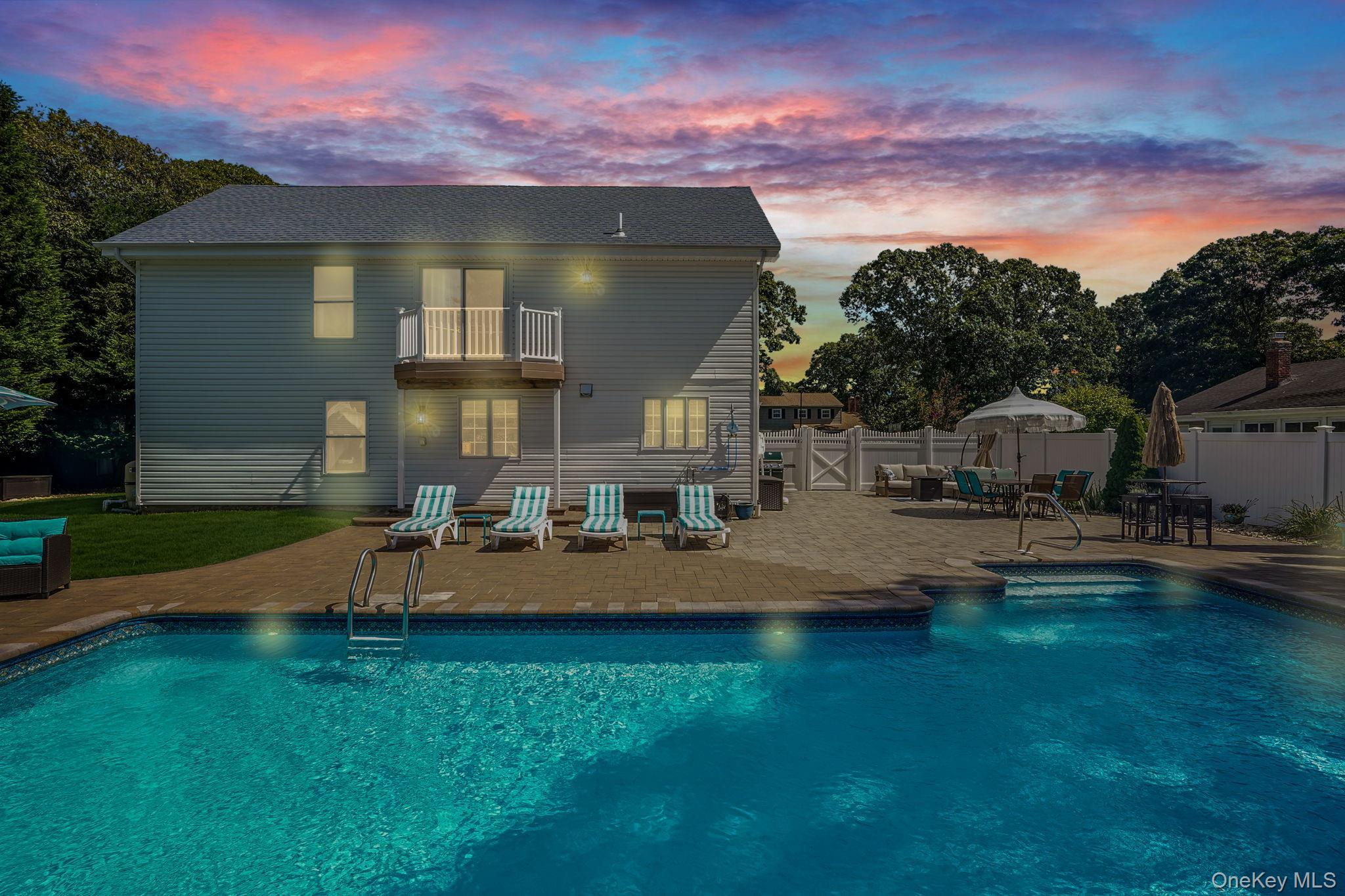 Single Family Concord Suffolk County, NY 11742, MLS-929053-38